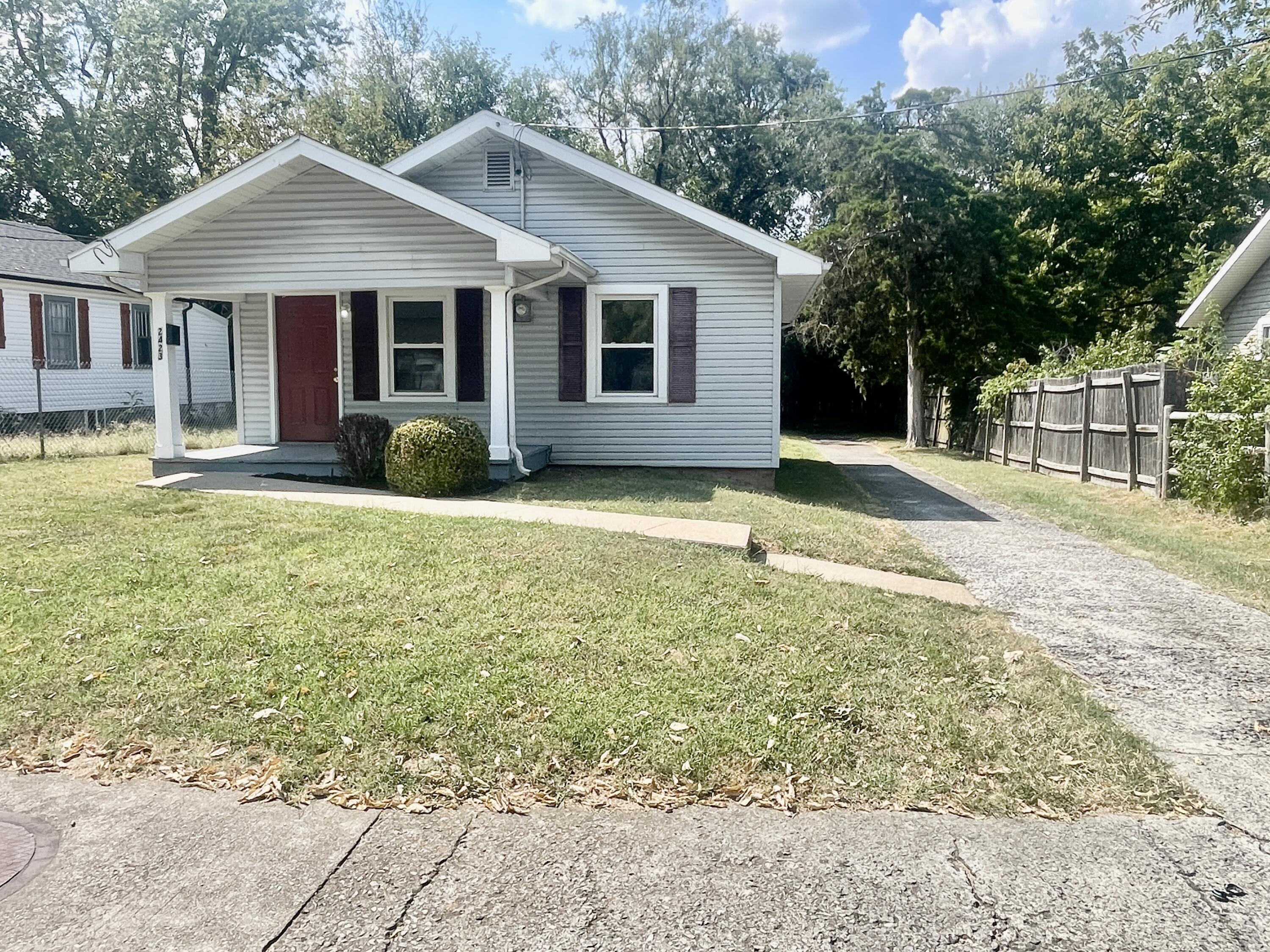 2423 N Fremont Avenue, Springfield MO 65803