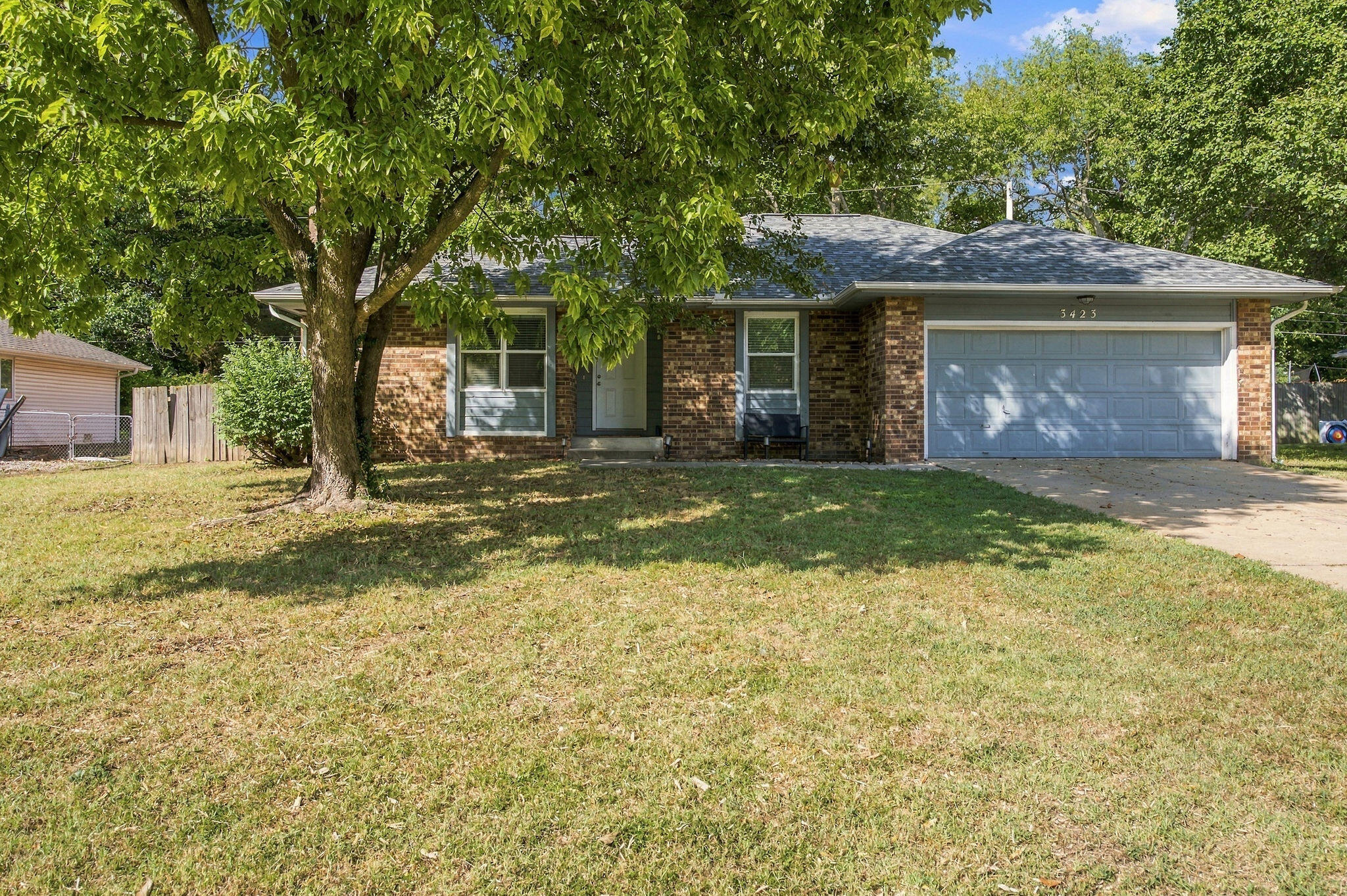 3423 W El Castile Street, Springfield MO 65807