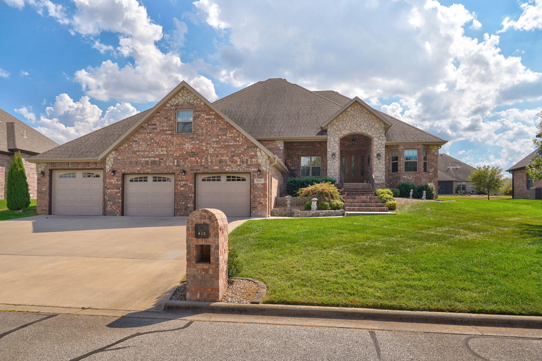 912 W Sole Drive, Nixa MO 65714