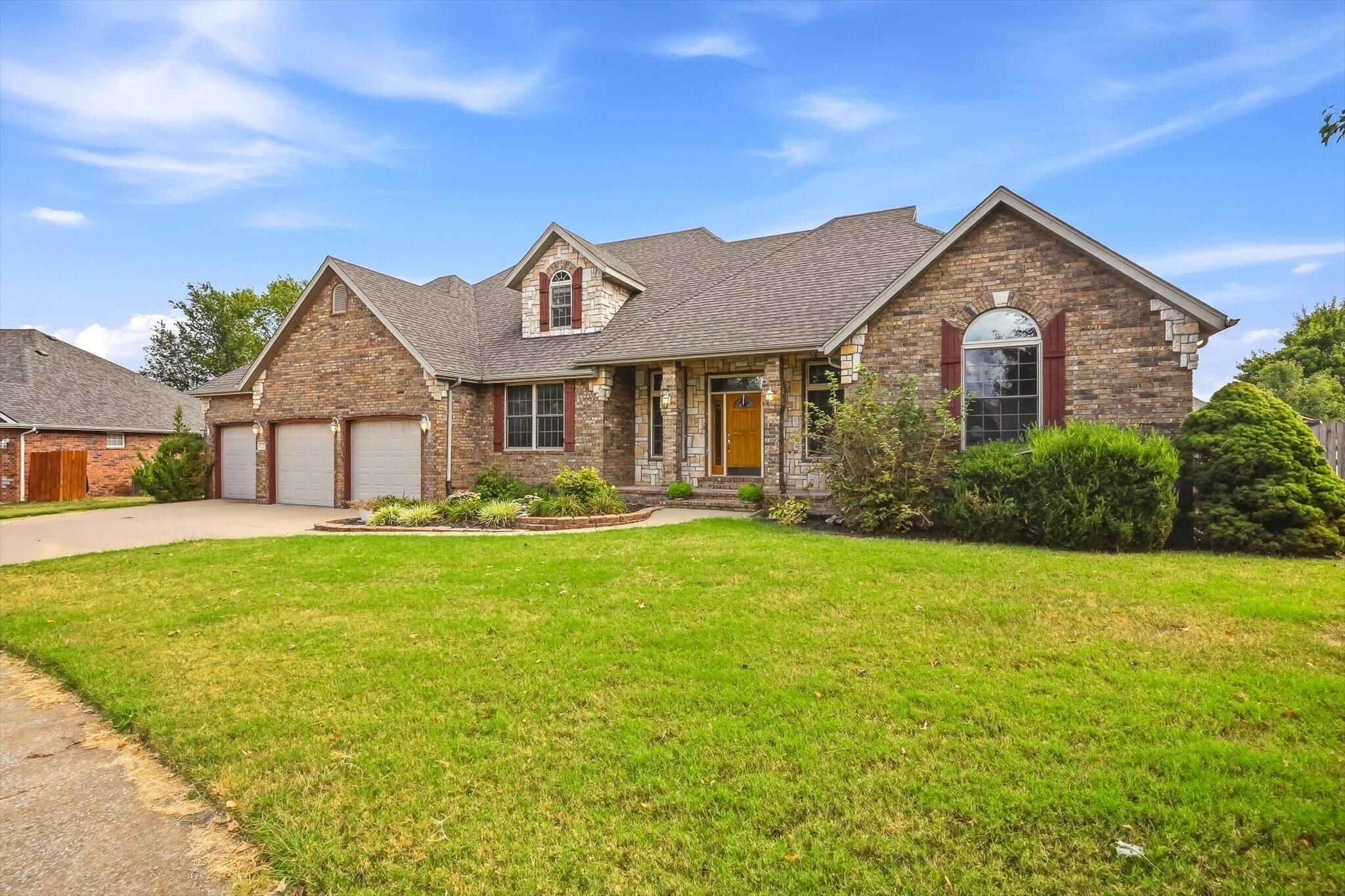 1002 E Rachael Drive, Republic MO 65738