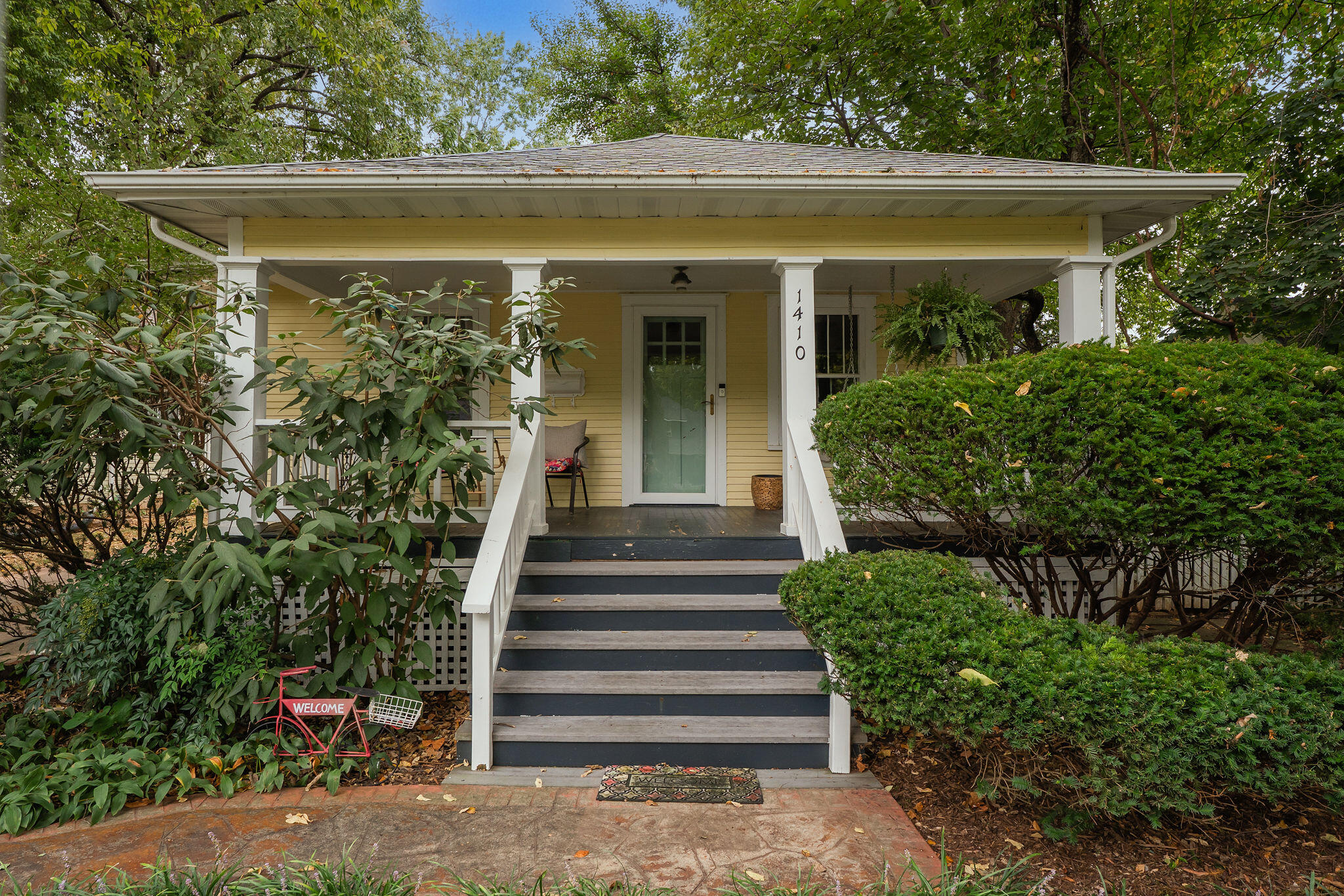 1410 E Stanford Street, Springfield MO 65804