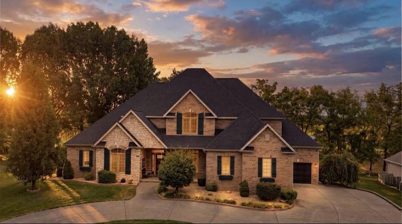 109 E Metalwood Drive, Republic MO 65738