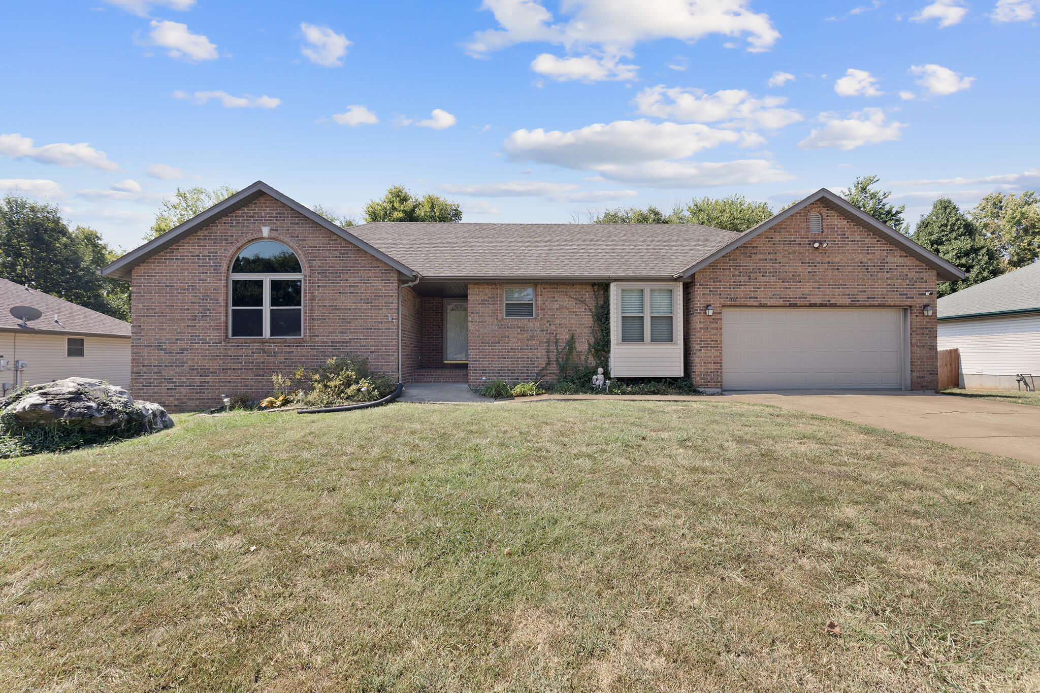 105 Holly Ridge Road, Willard MO 65781
