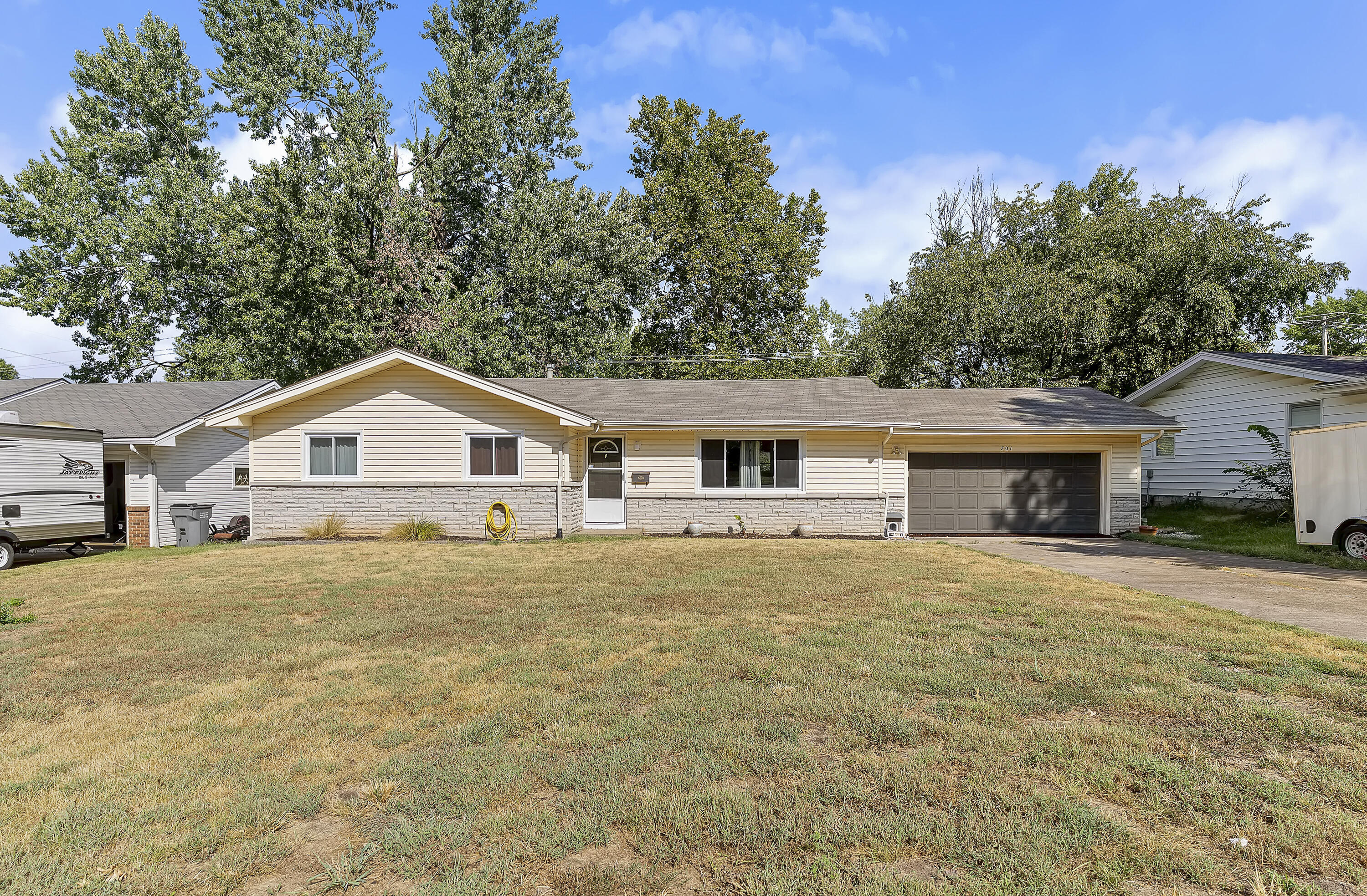 701 E Edgewood Street, Springfield MO 65807