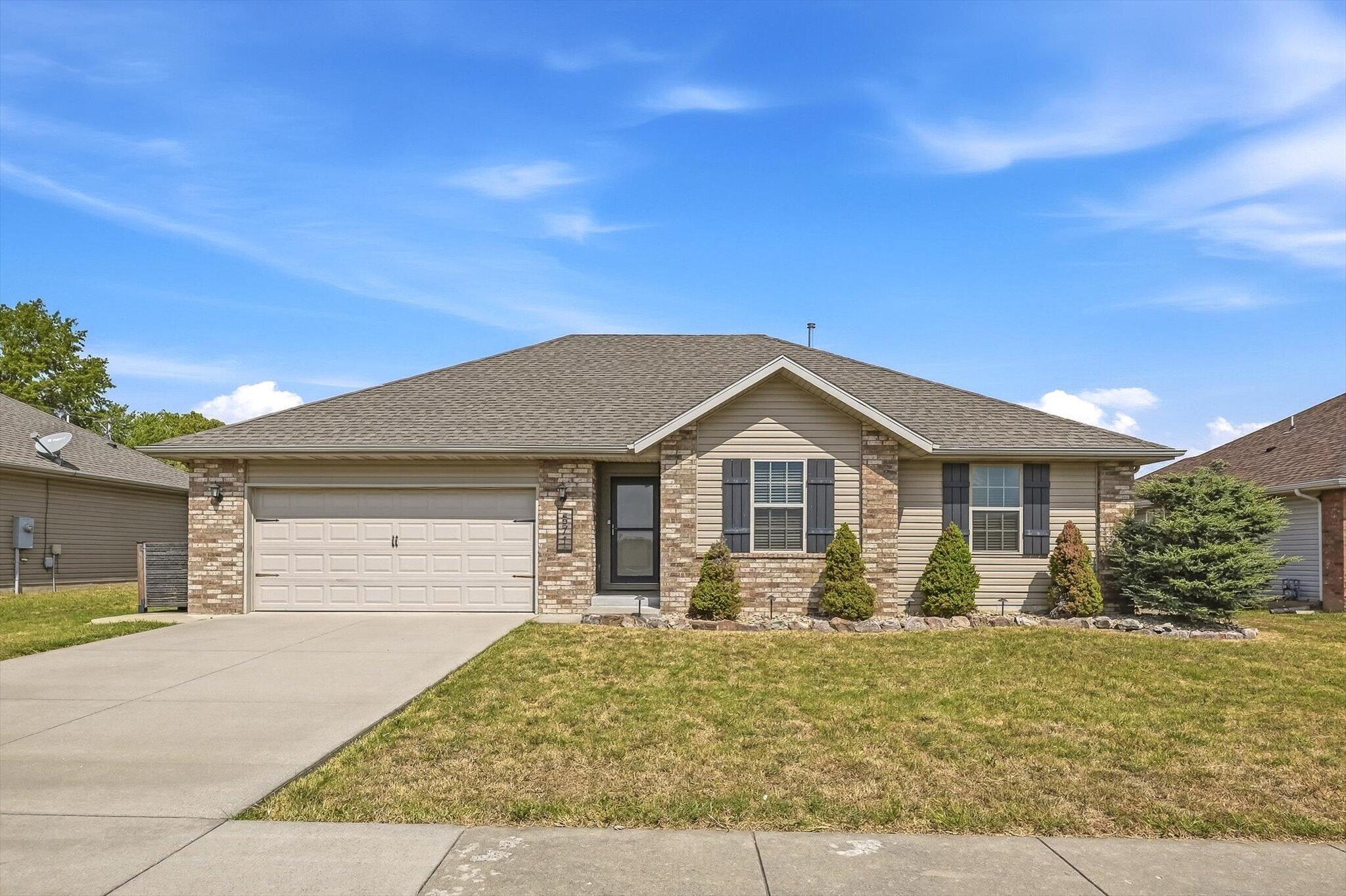 571 W Grace Street, Republic MO 65738