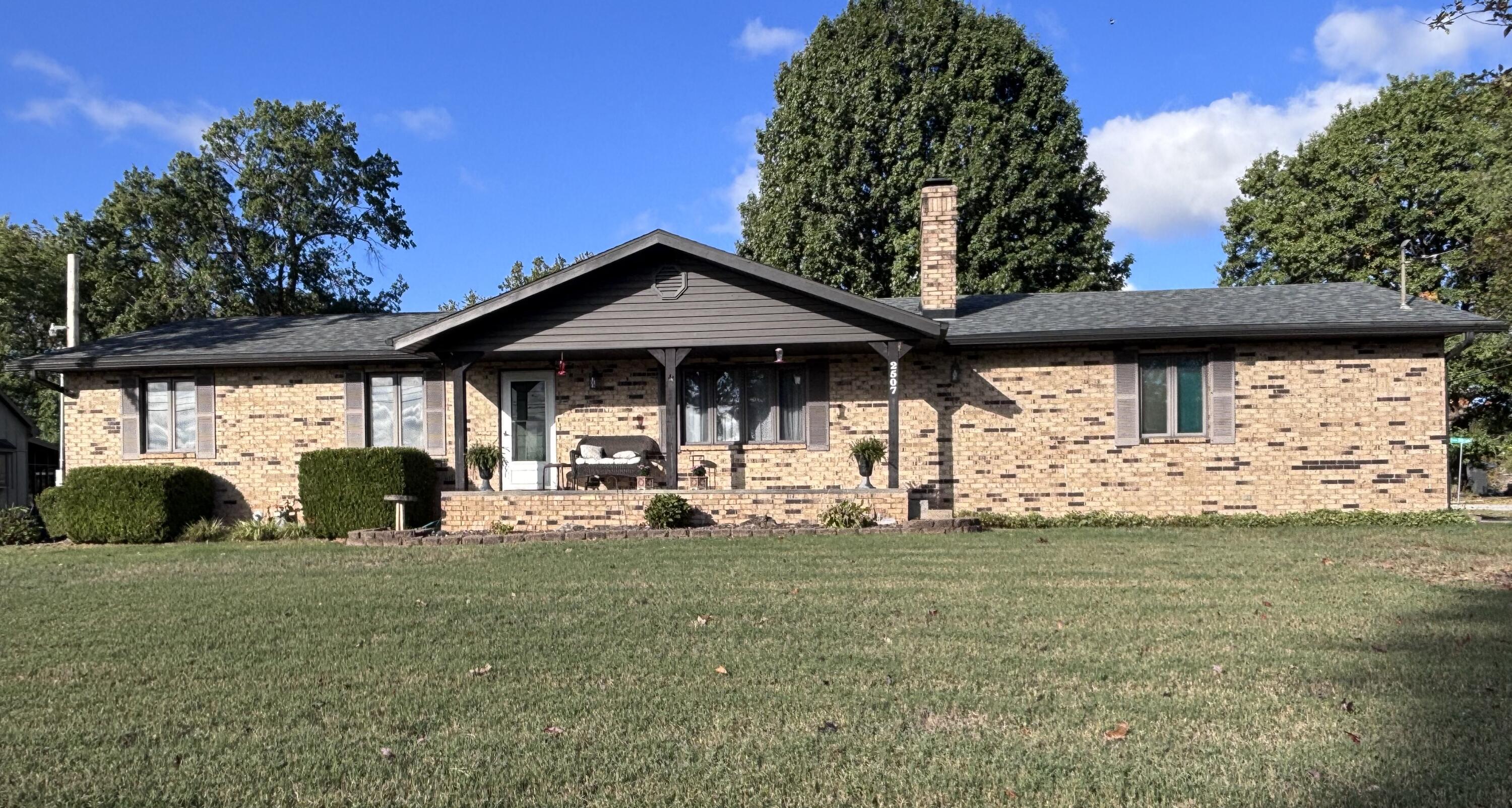 2507 S Golden Avenue, Springfield MO 65807