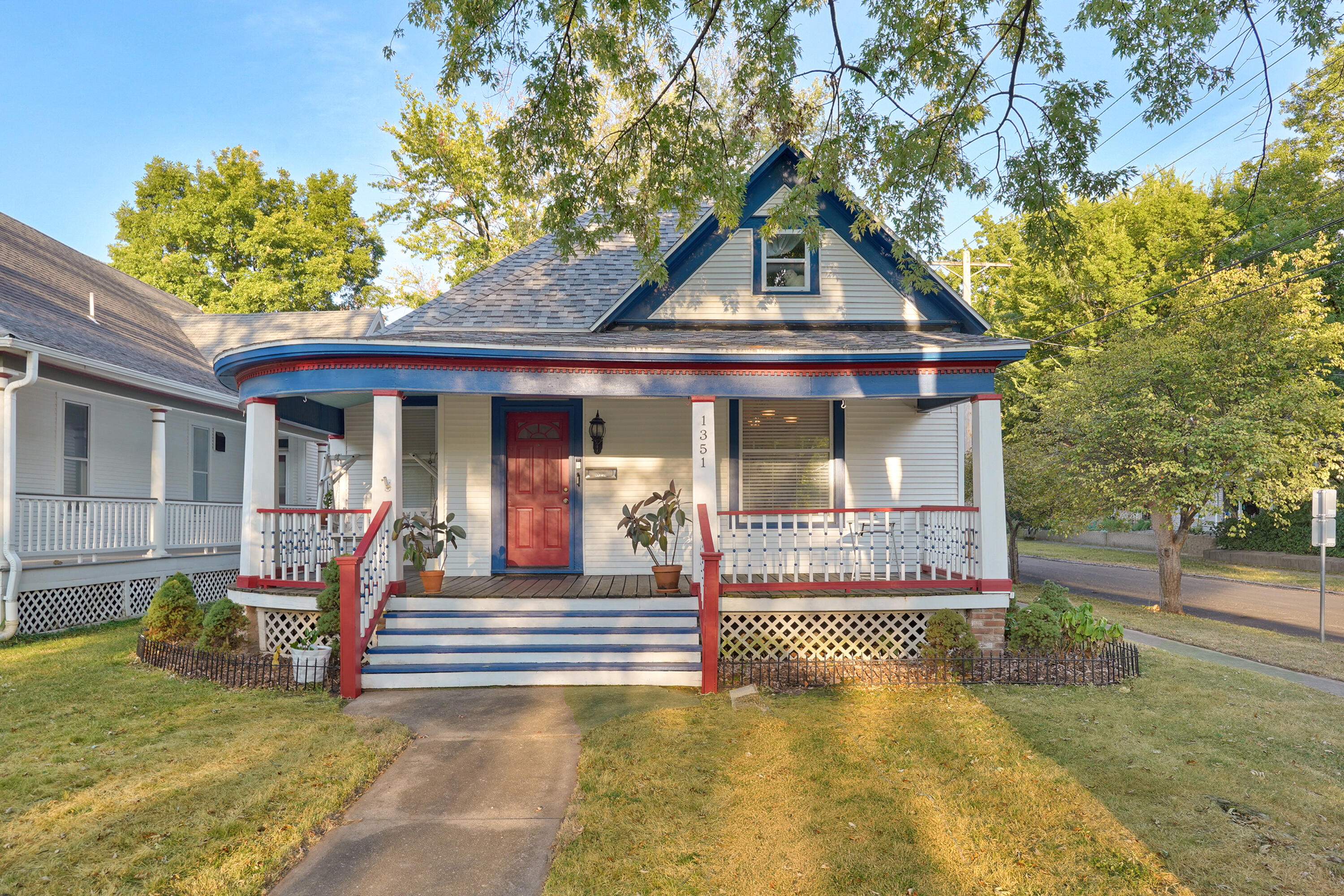 1351 N Summit Avenue, Springfield MO 65802