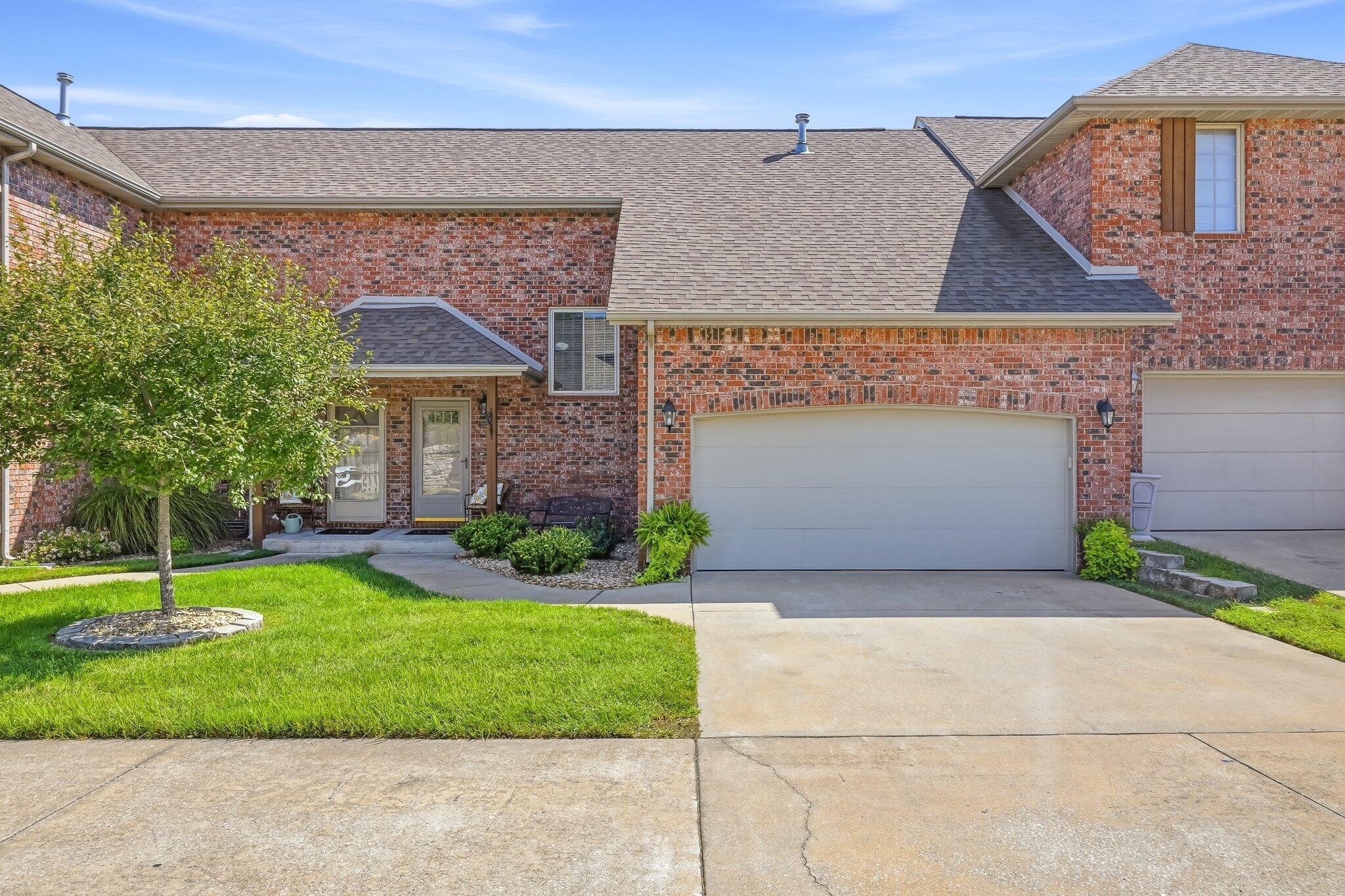 2327 W Chesterfield Boulevard Unit F, Springfield MO 65807