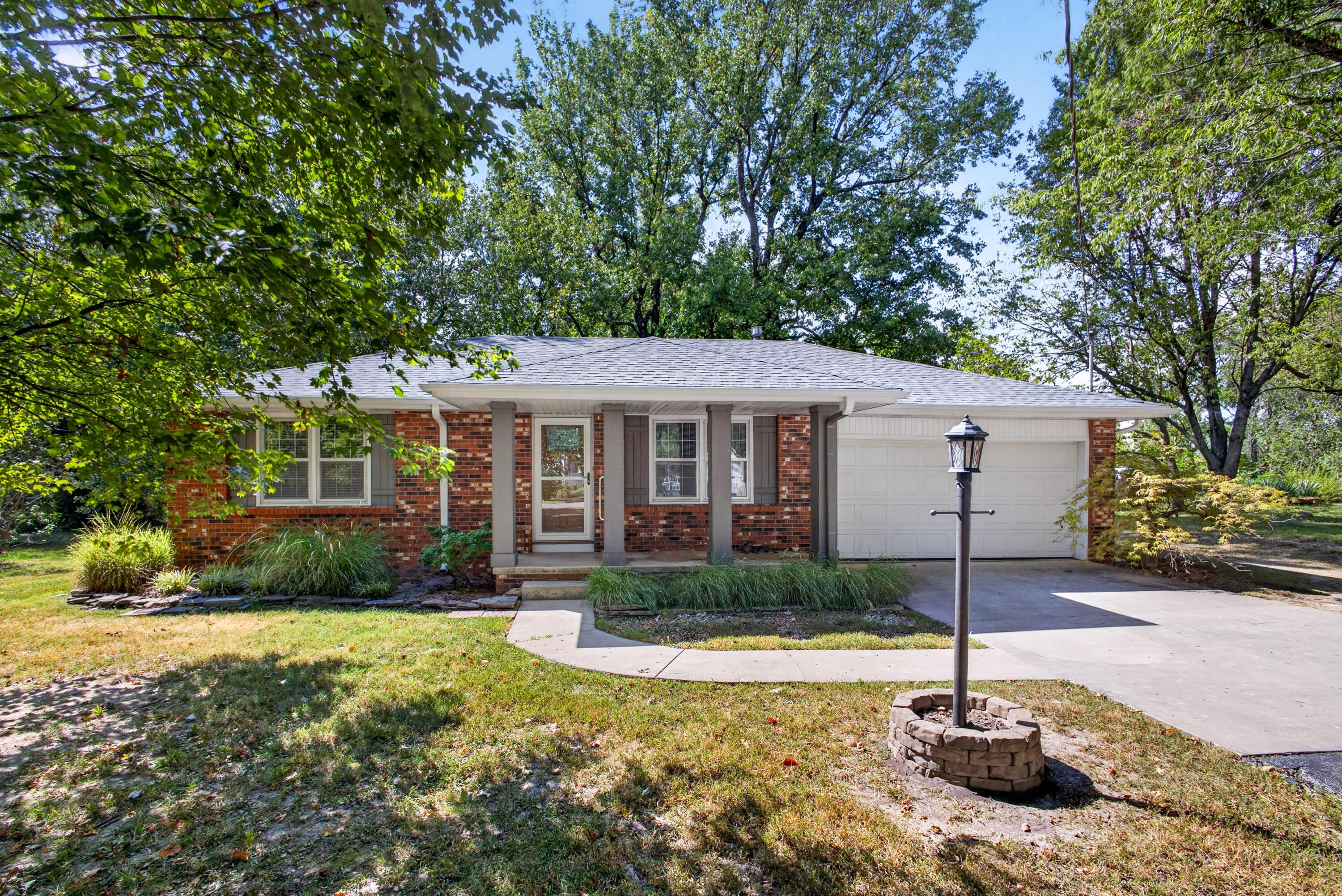 2829 N Oakland Avenue, Springfield MO 65803