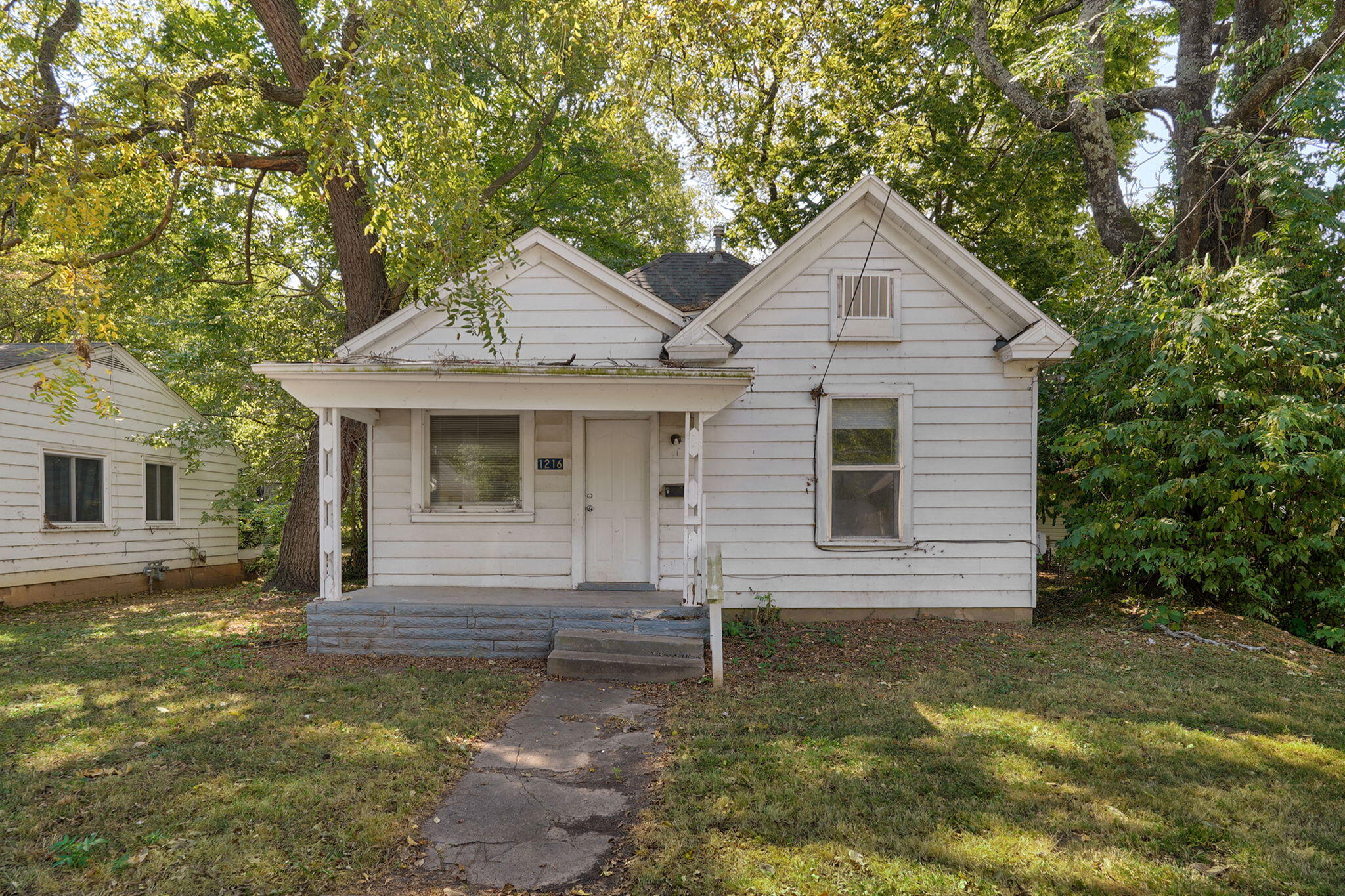 1216 W Harrison Street, Springfield MO 65806