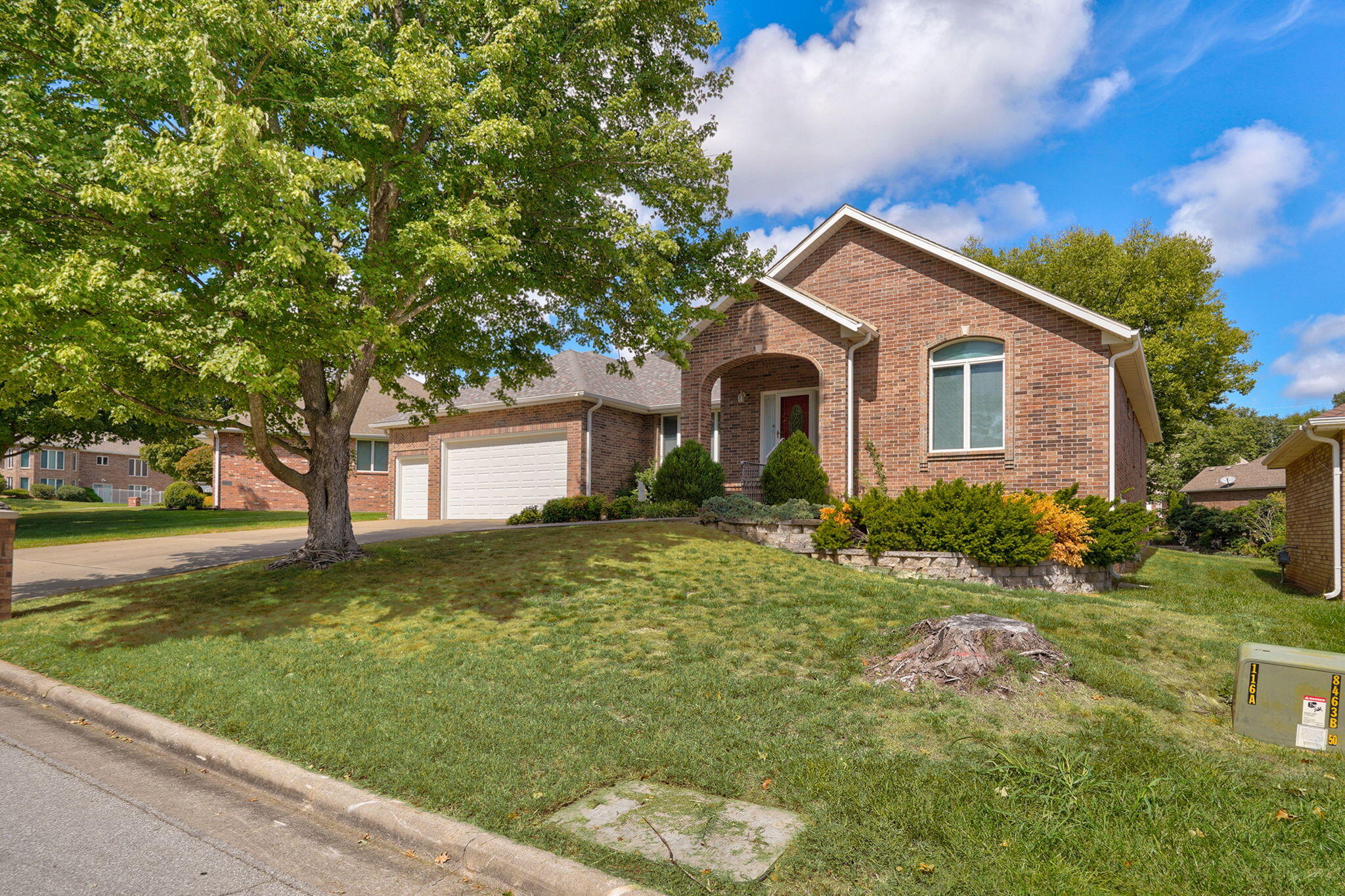 2705 E Shady Glen Drive, Springfield MO 65804