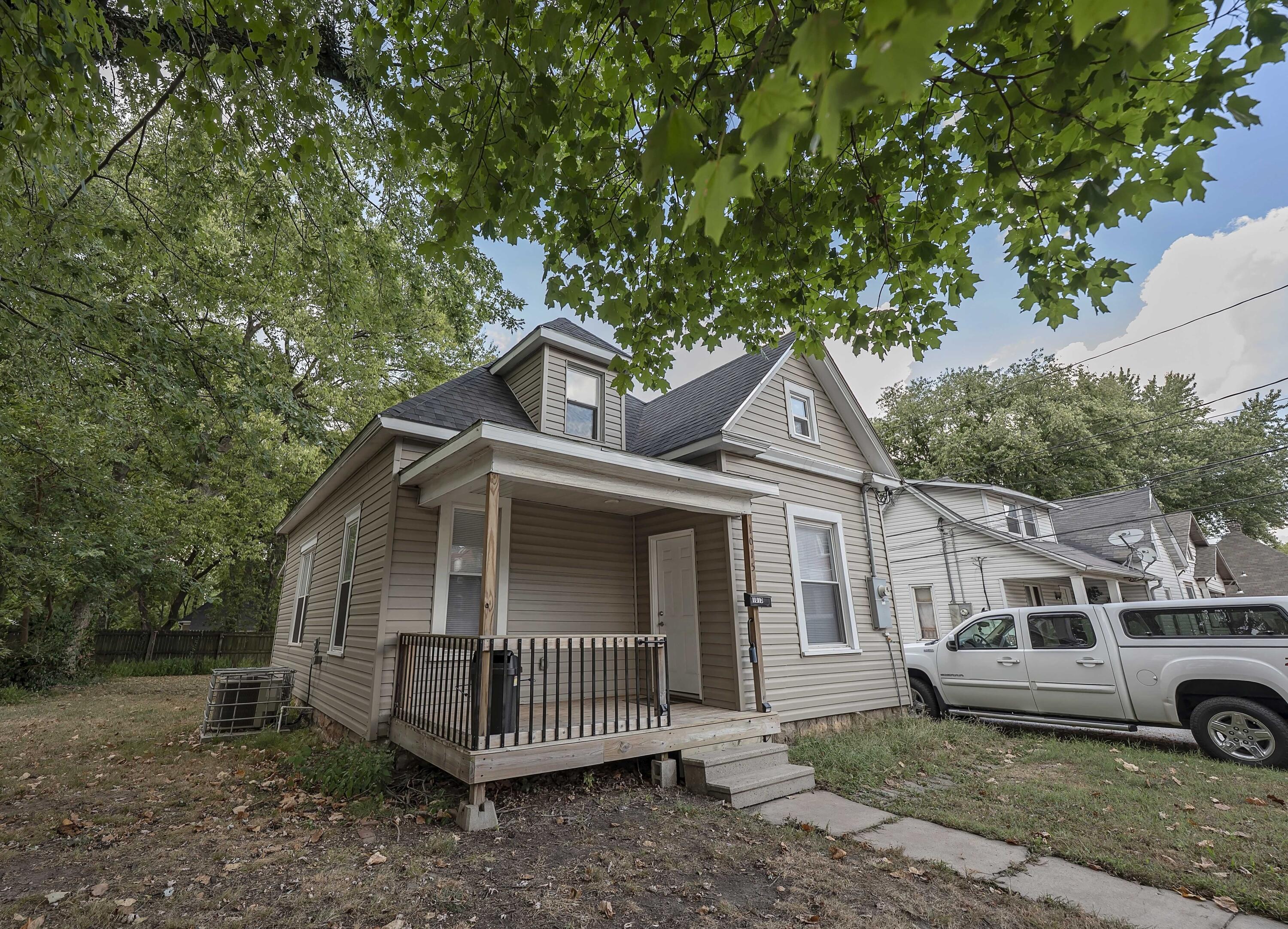 1015 N Concord Avenue, Springfield MO 65802