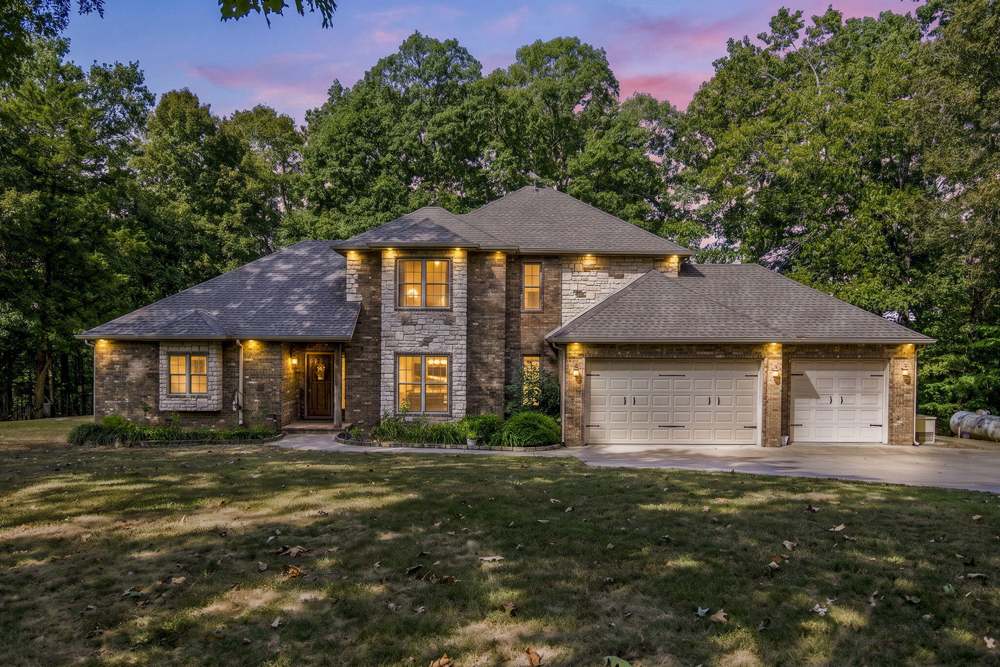 1461 Equestrian Road, Ozark MO 65721