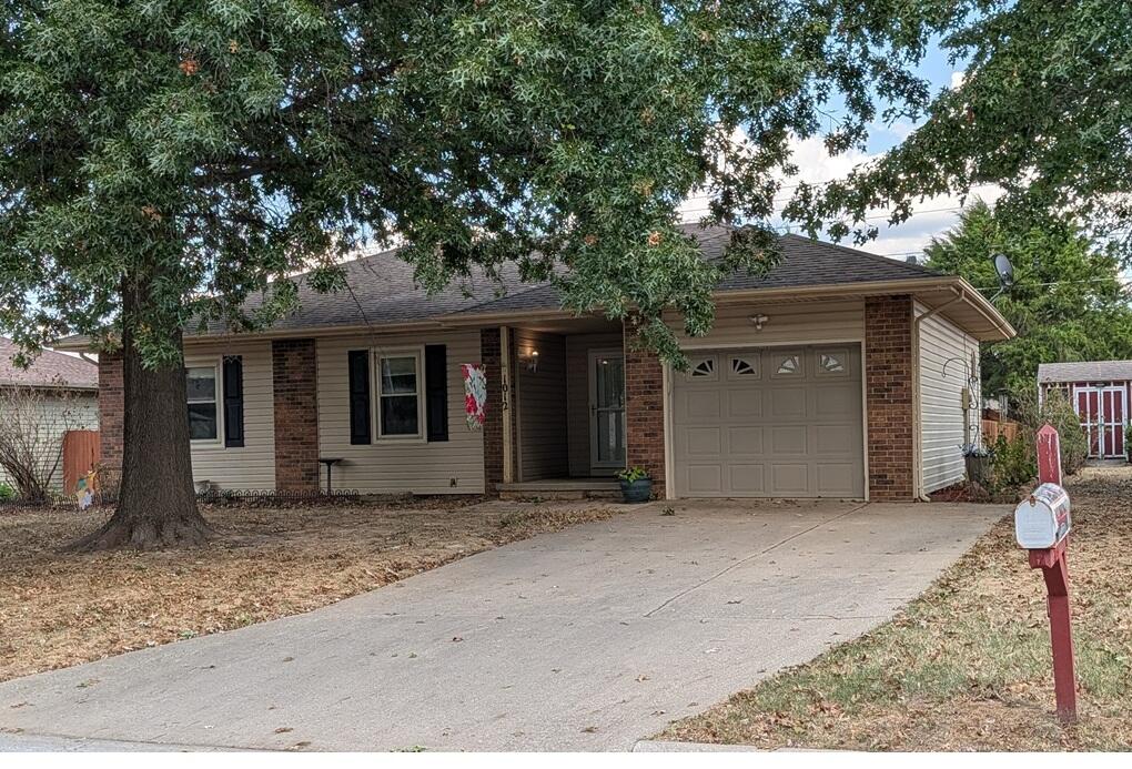 1012 N Walleye Street, Nixa MO 65714