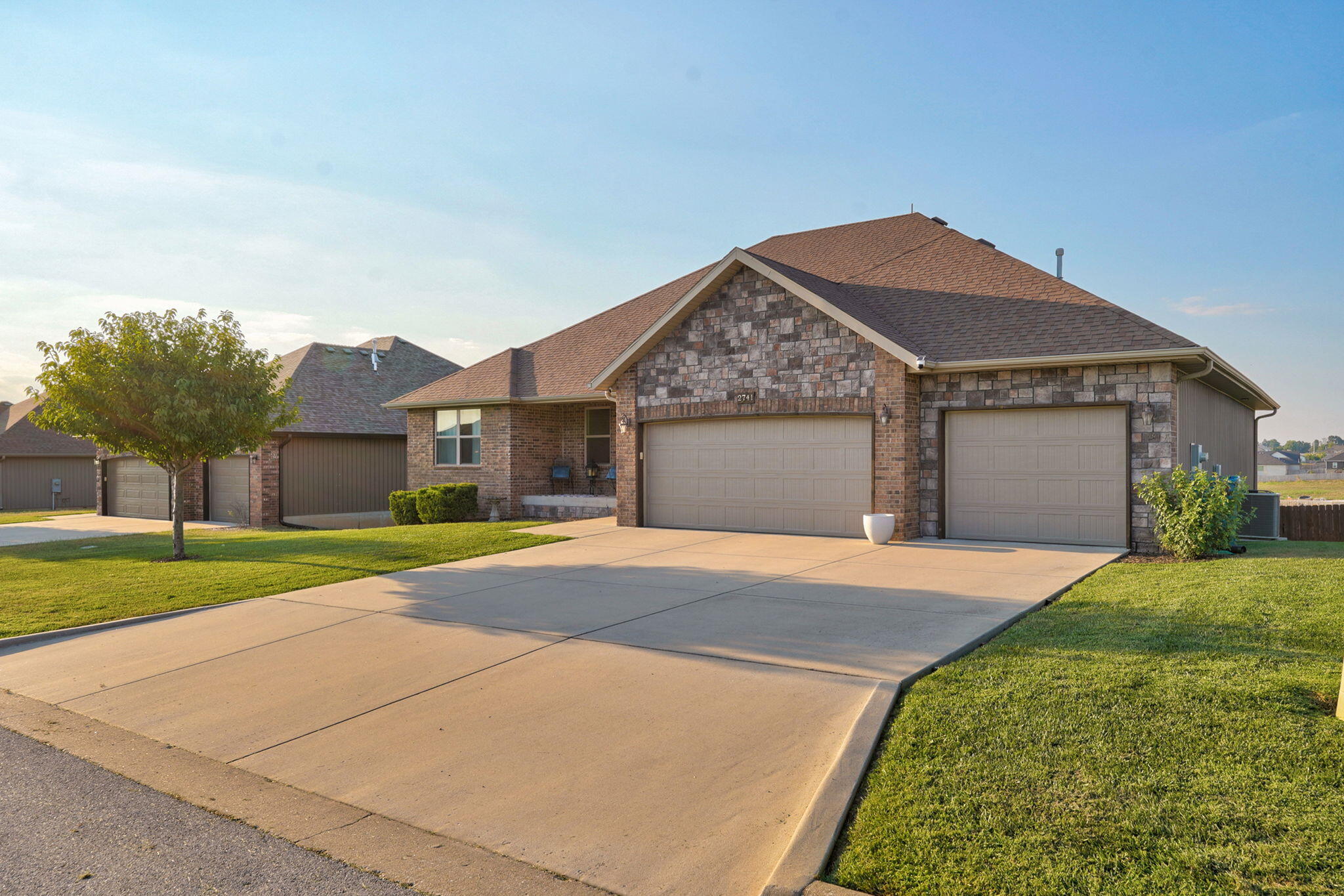 2741 W Fishhook Avenue, Ozark MO 65721