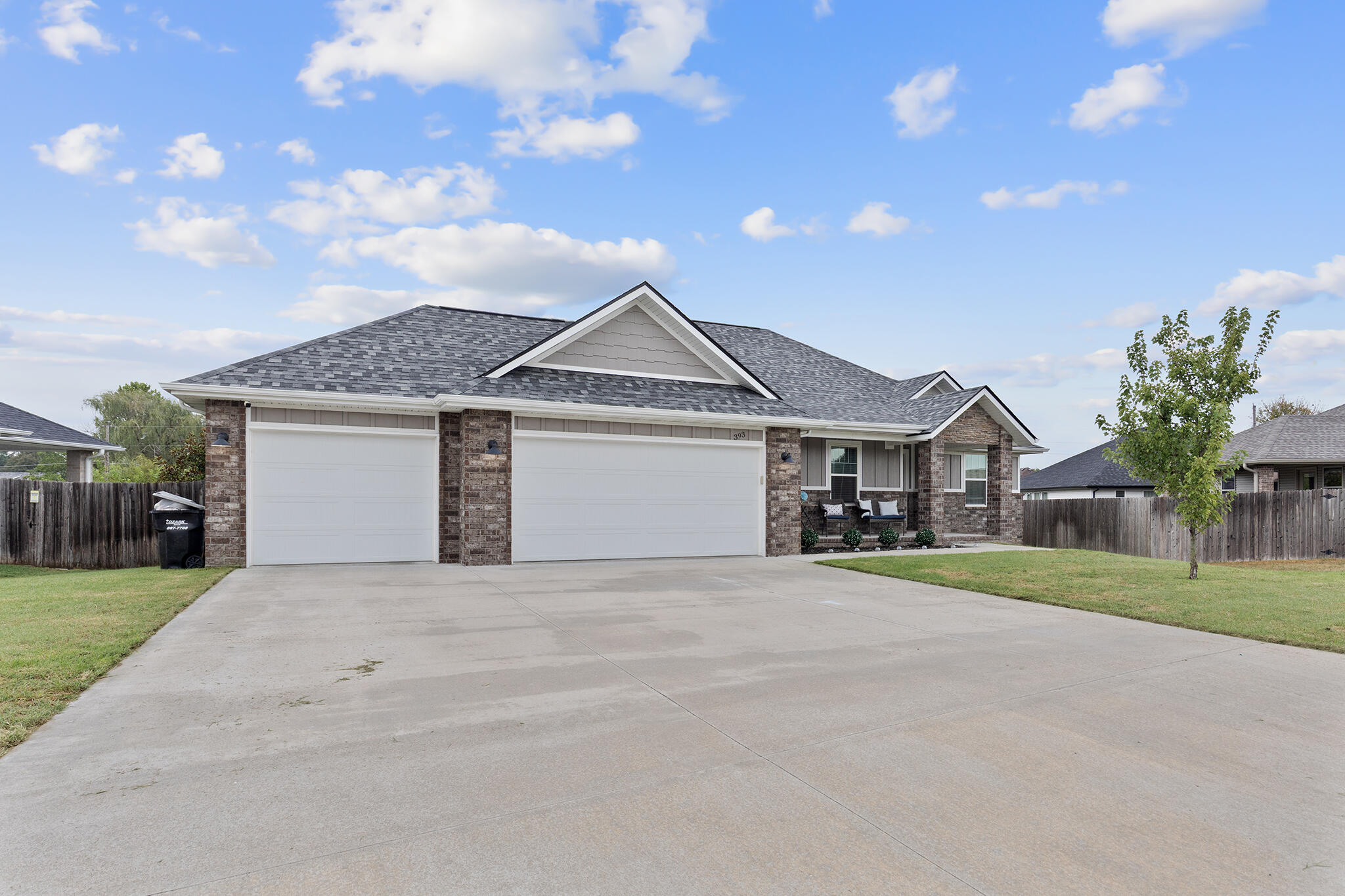 393 E Lombardy Drive, Republic MO 65738
