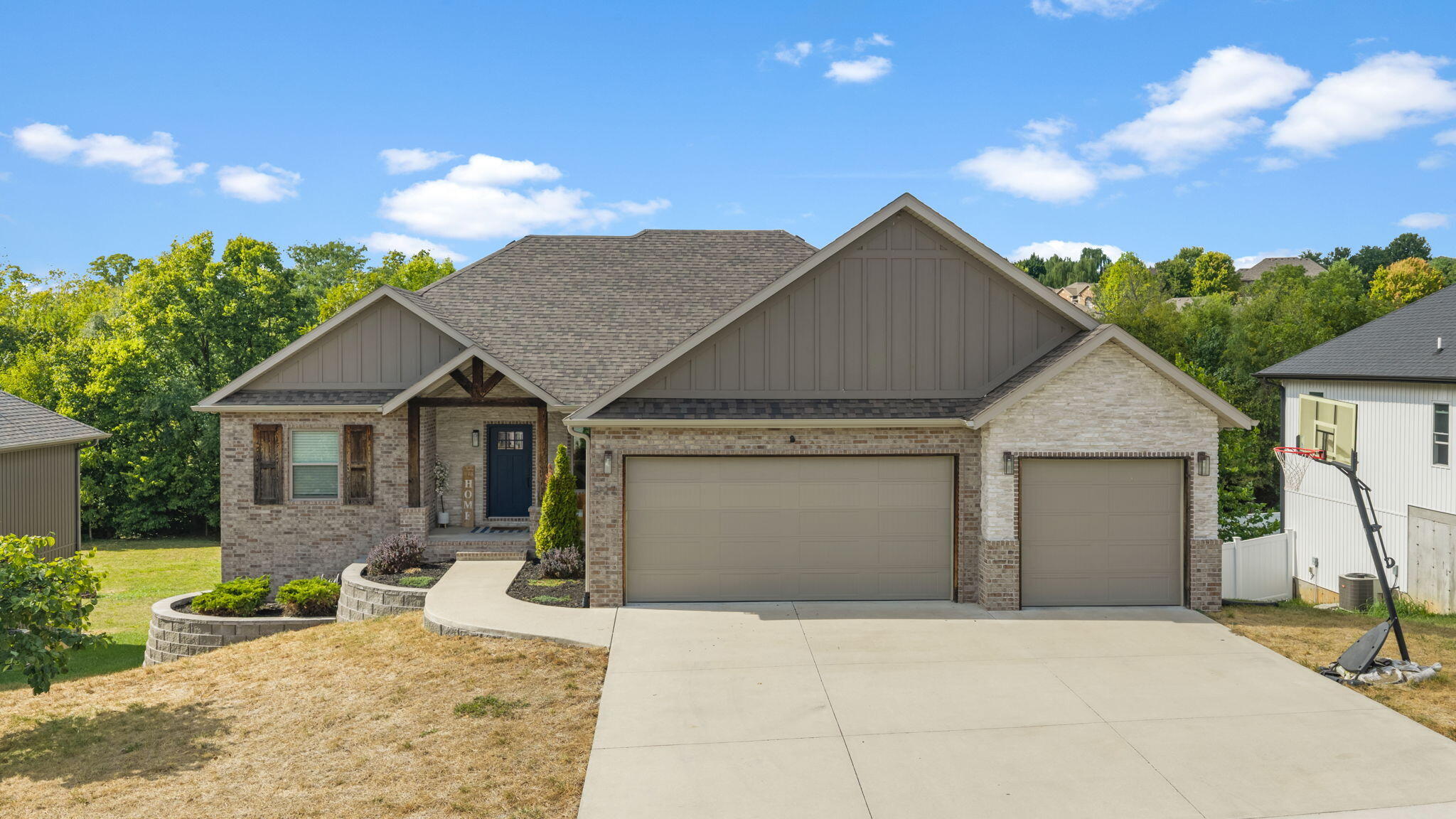2127 N Bradbury Lane, Ozark MO 65721