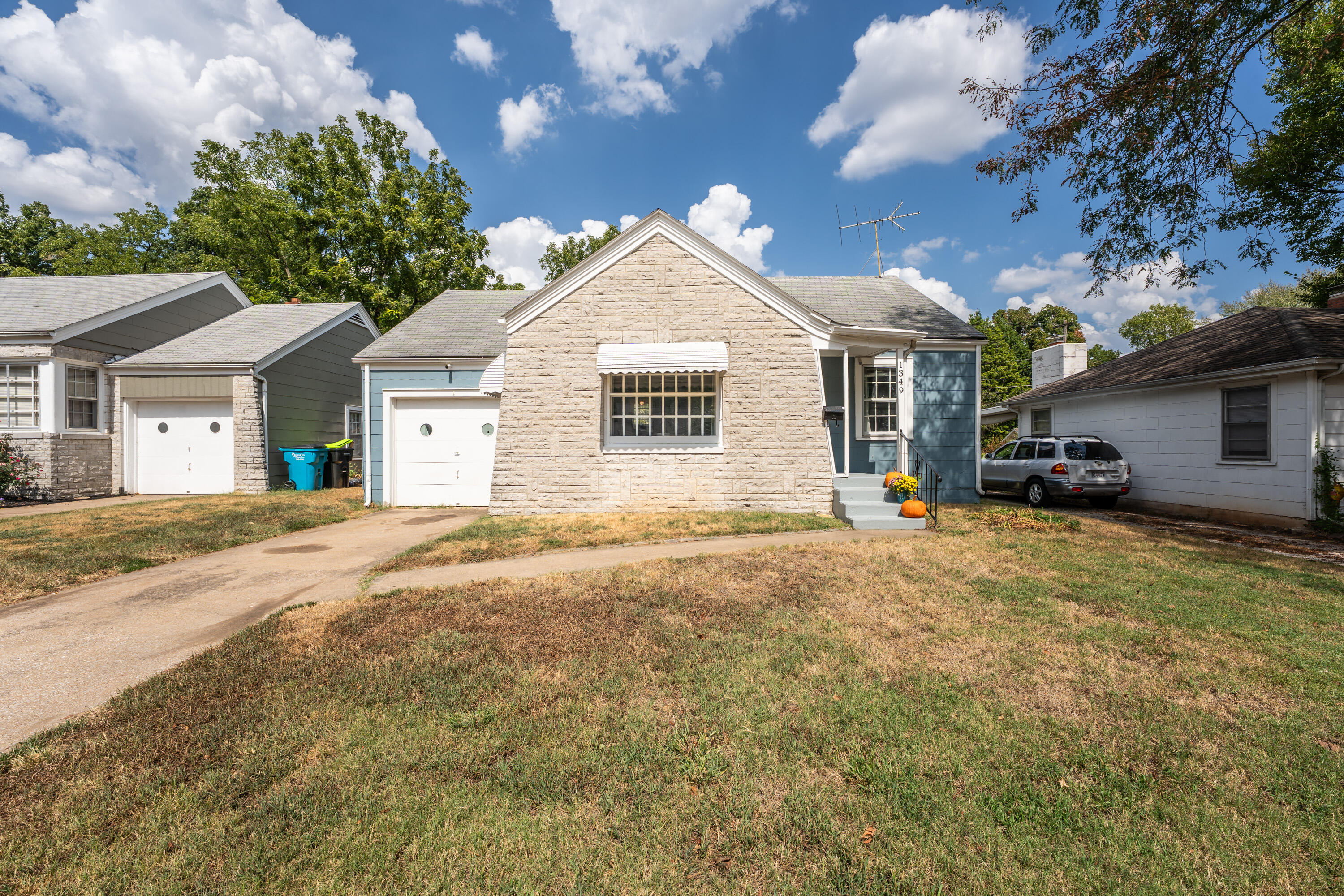 1349 E Stanford Street, Springfield MO 65804