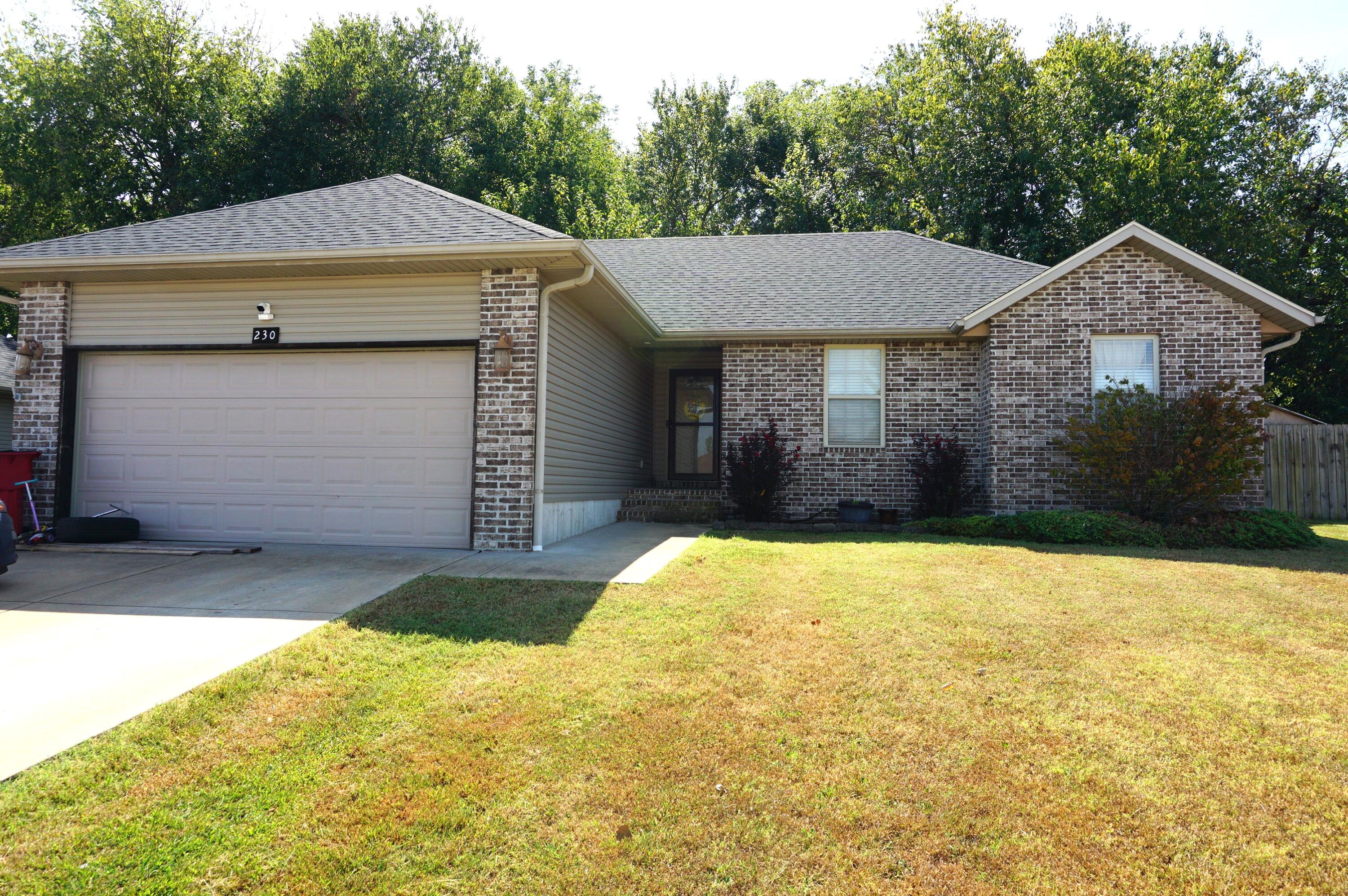230 E Lapis Avenue, Republic MO 65738