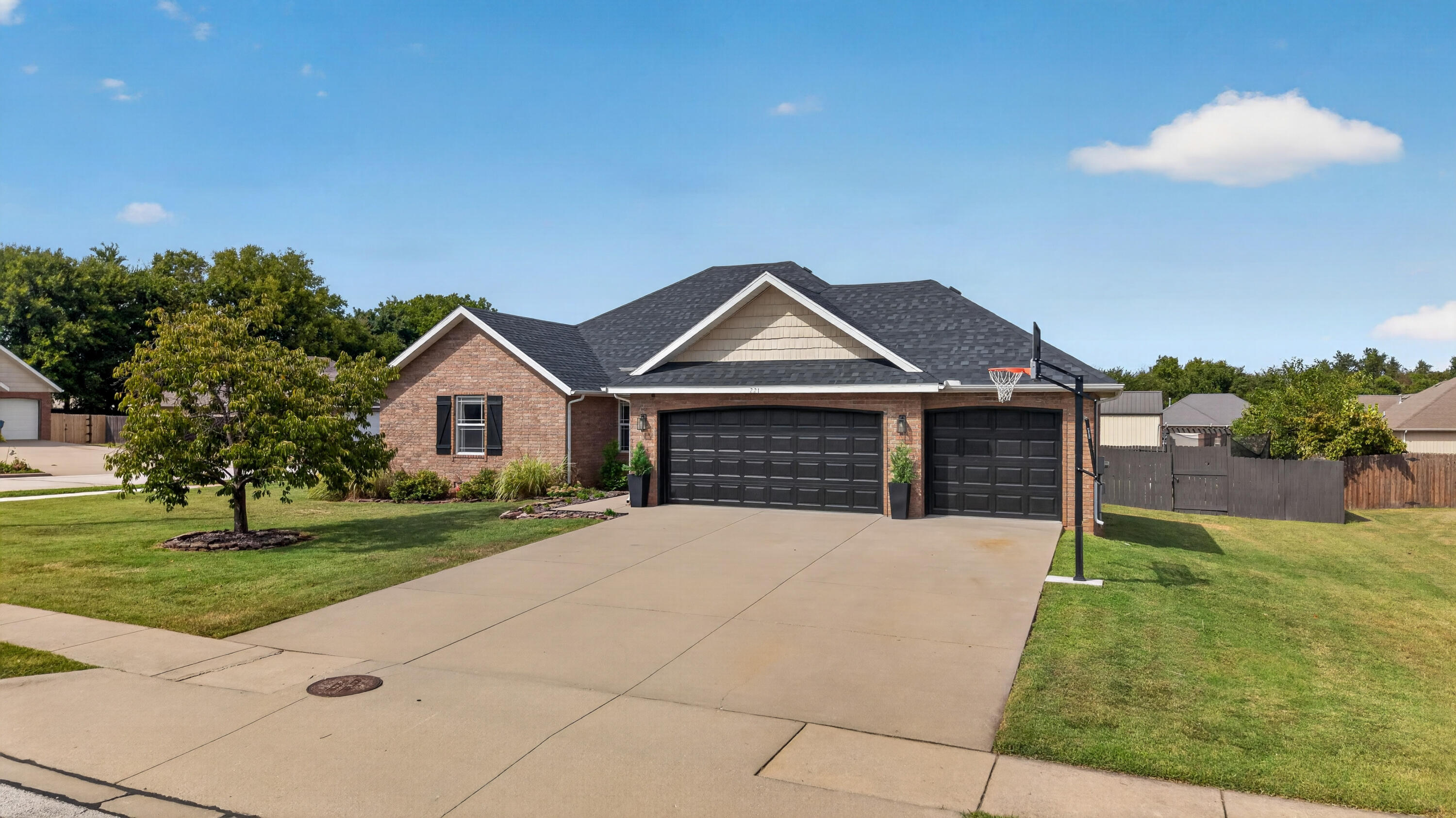 221 Pheasant, Willard MO 65781