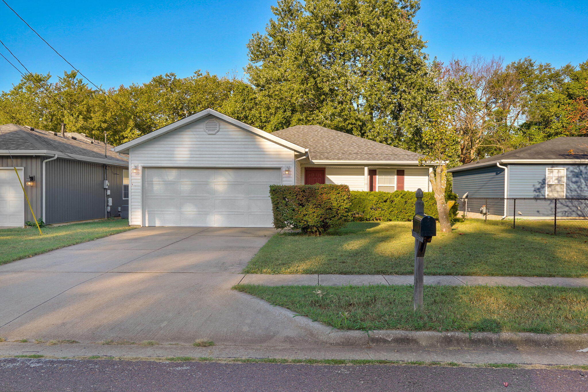 327 N Westport Avenue, Springfield MO 65802