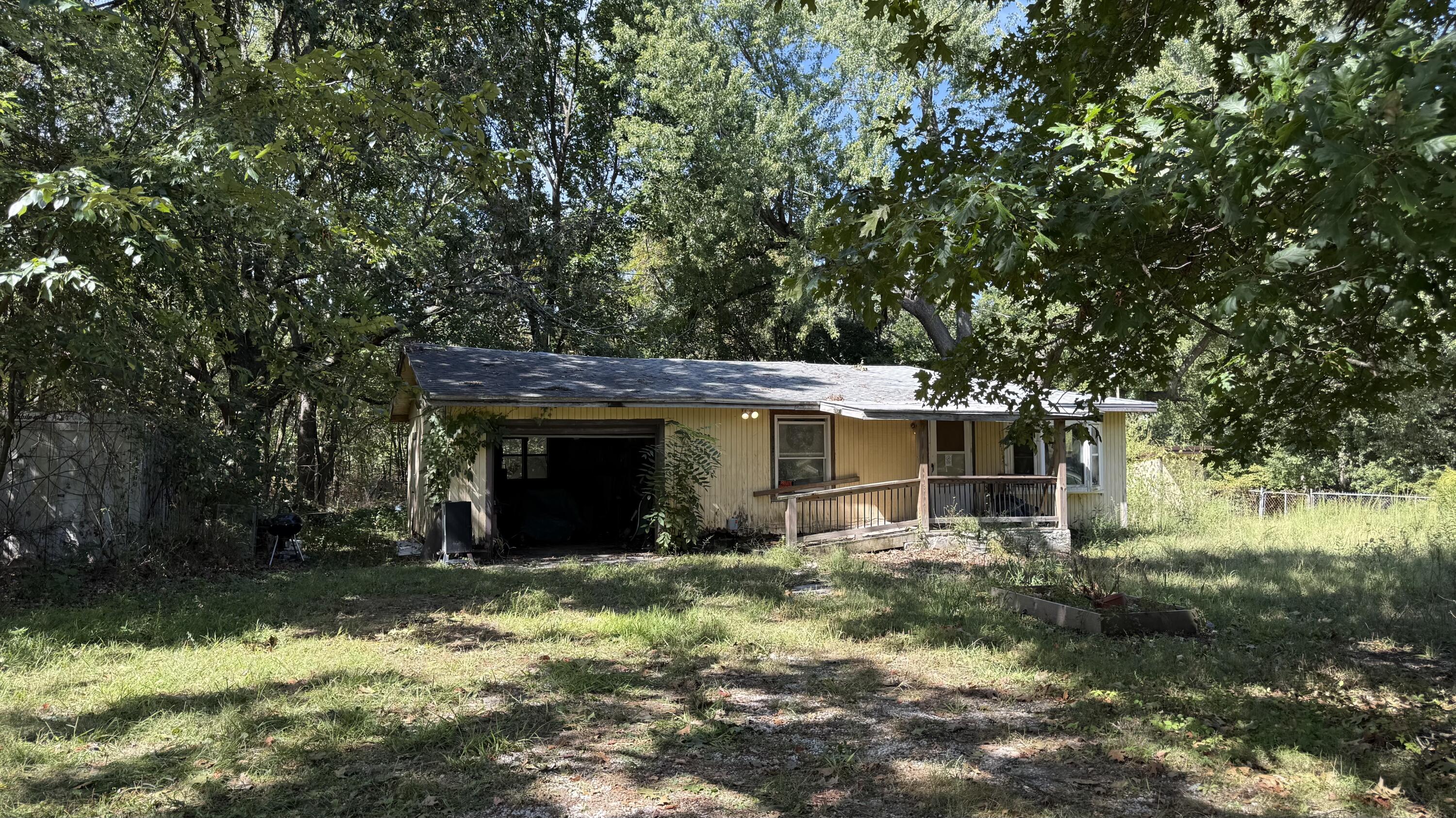 2813 N Farm Road 237, Strafford MO 65757