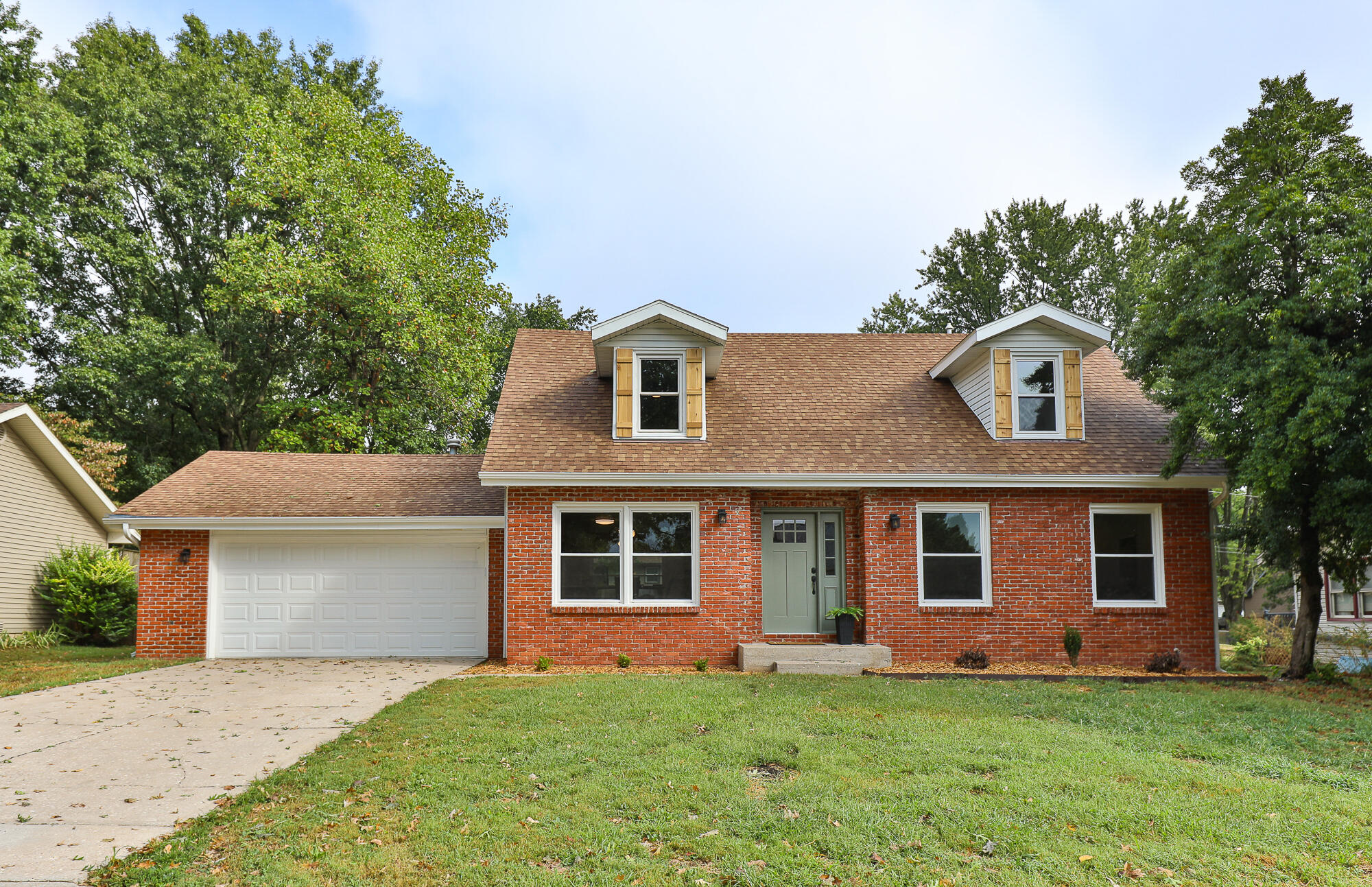 833 E Mentor Street, Springfield MO 65810