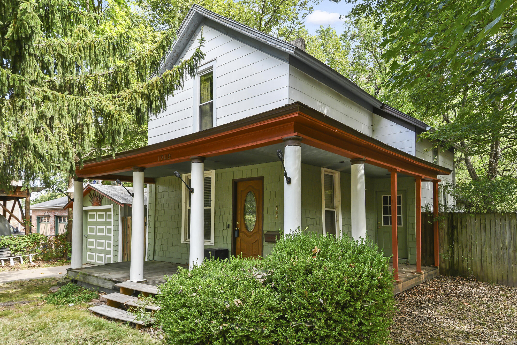 1908 N Robberson Avenue, Springfield MO 65803