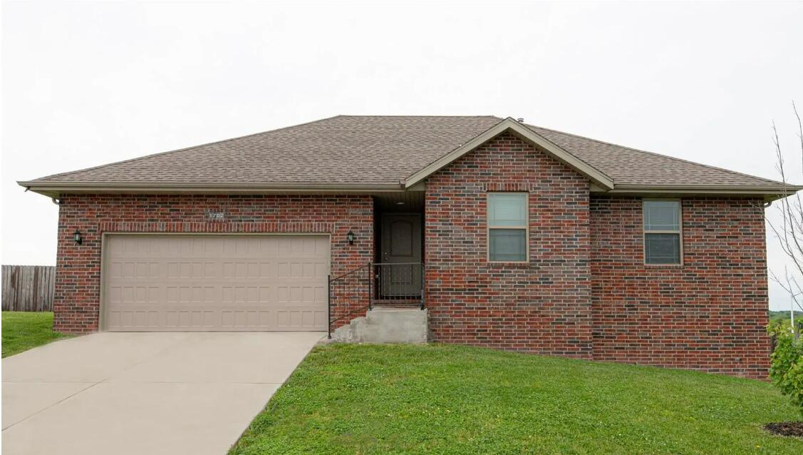 1702 N Hoover Drive, Ozark MO 65721