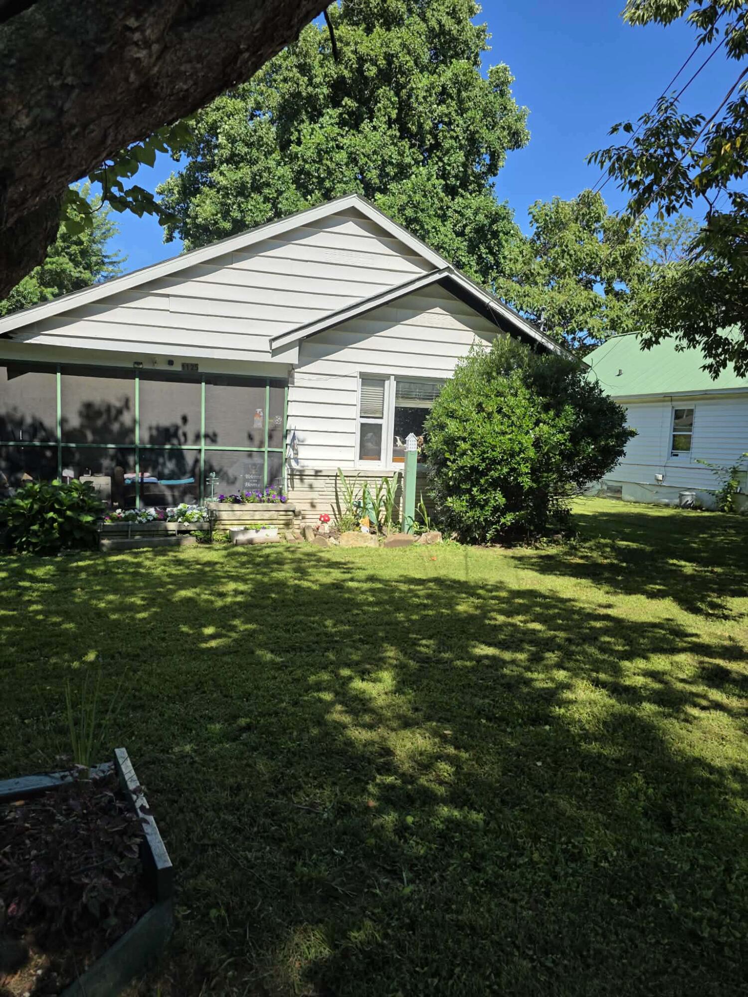1125 S Main Avenue, Springfield MO 65807