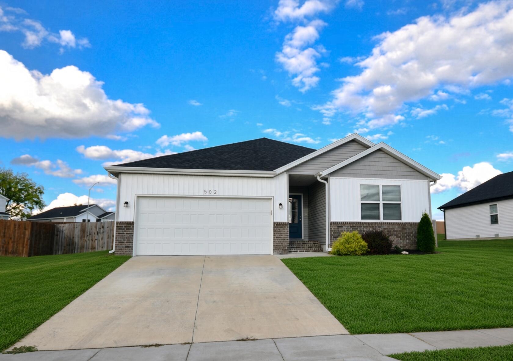 502 N Pine Leaf Road, Nixa MO 65714