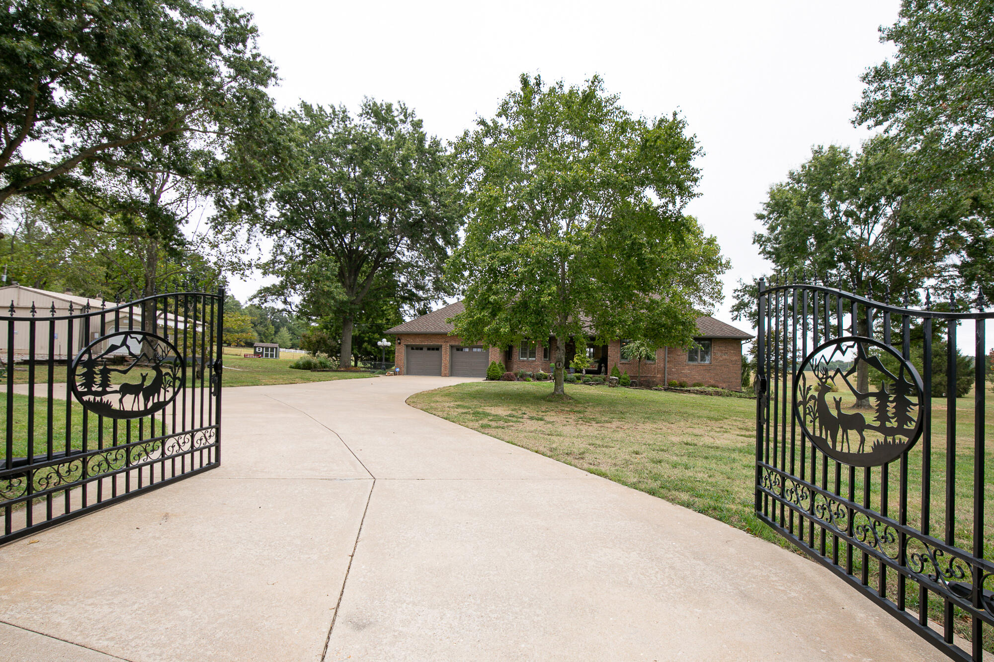 4181 E Farm Road 164, Springfield MO 65809