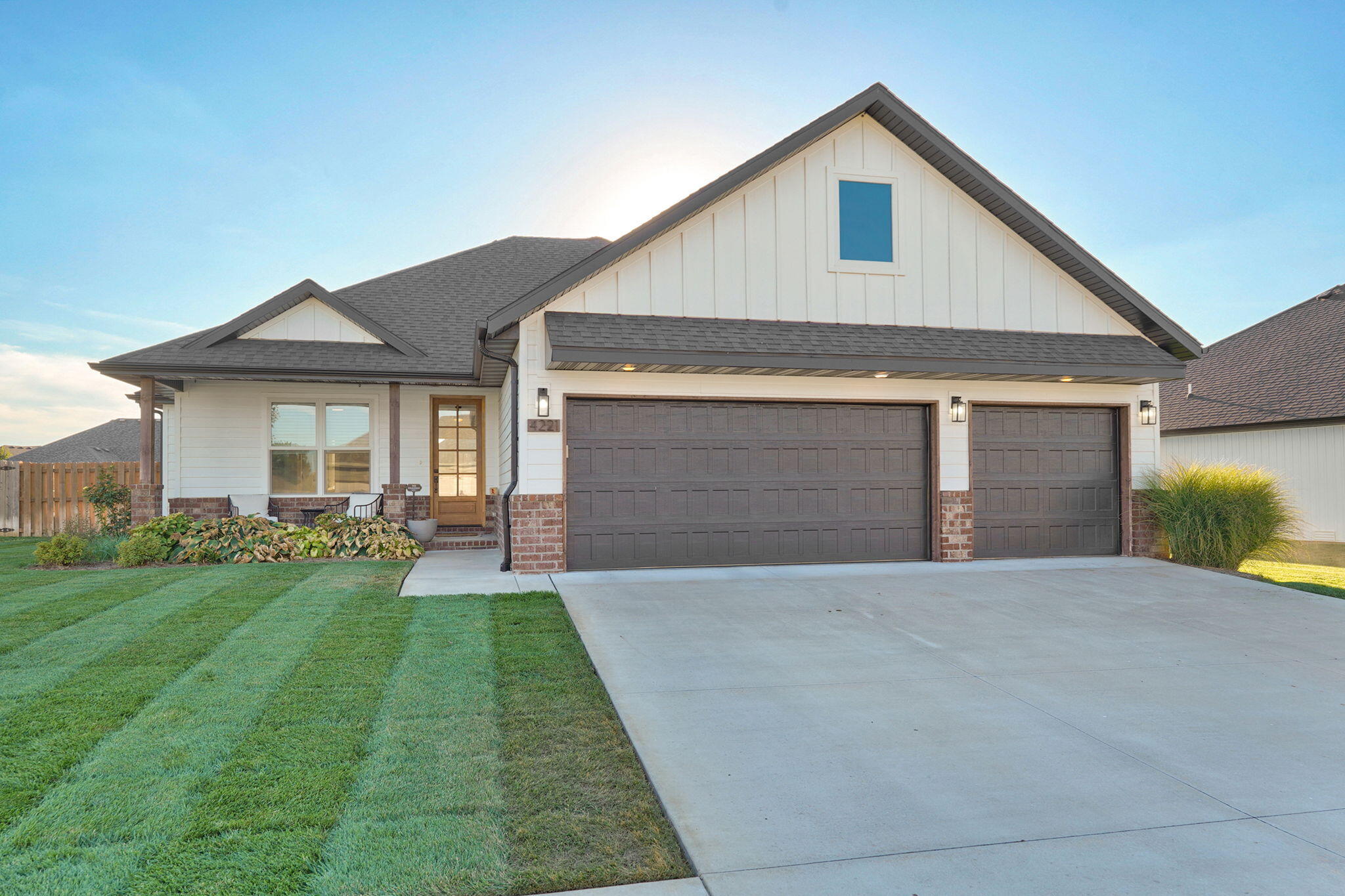 4221 N Venice Avenue, Ozark MO 65721
