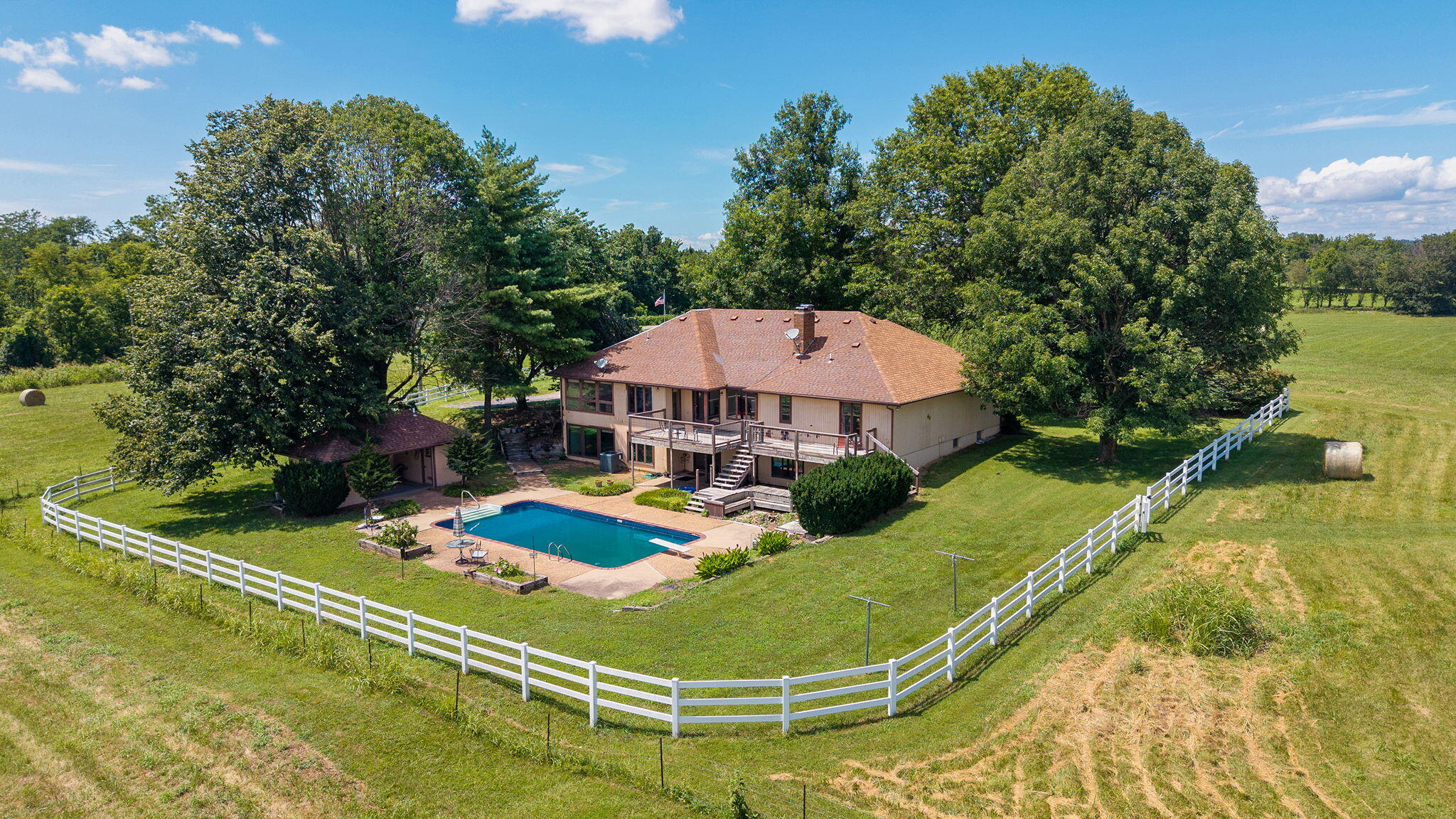 7720 W Farm Road 144, Springfield MO 65802