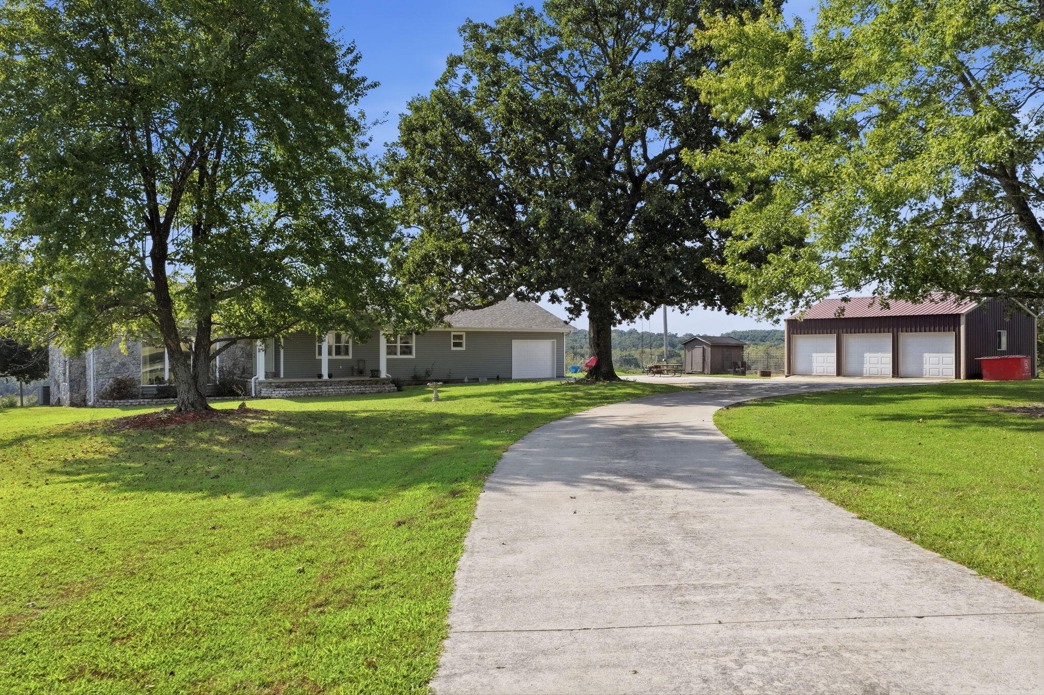 2374 State Highway Dd, Marshfield MO 65706