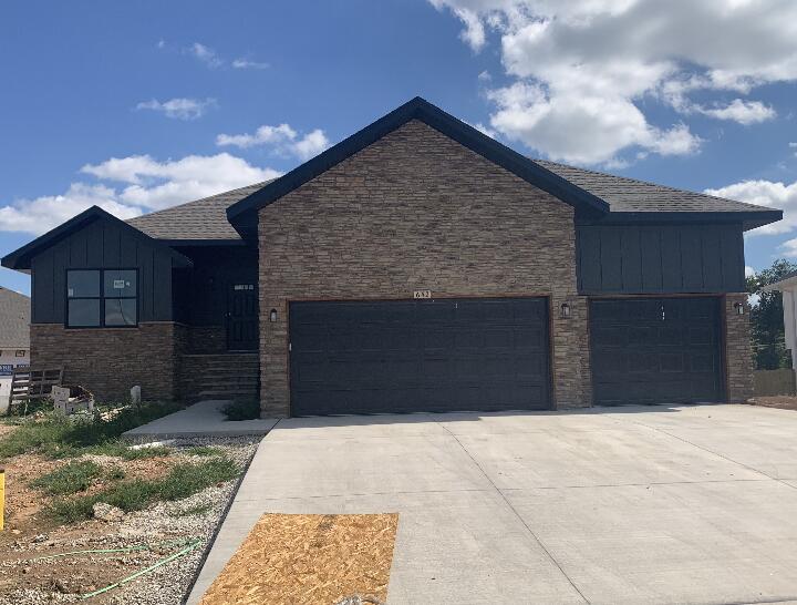 642 W Brook Hollow Road, Nixa MO 65714