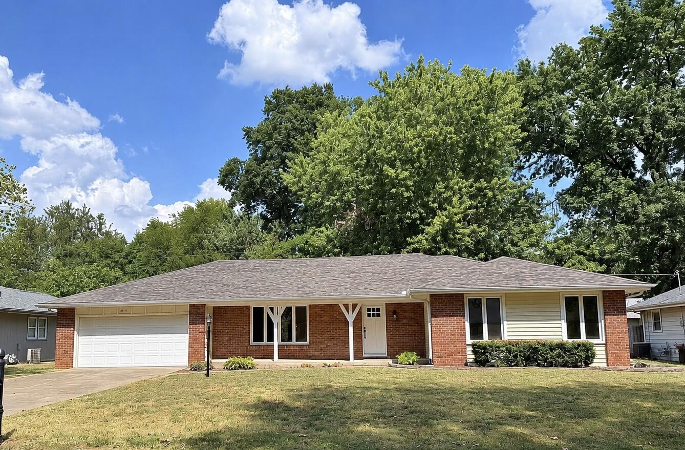 1527 E Hanover Street, Springfield MO 65804