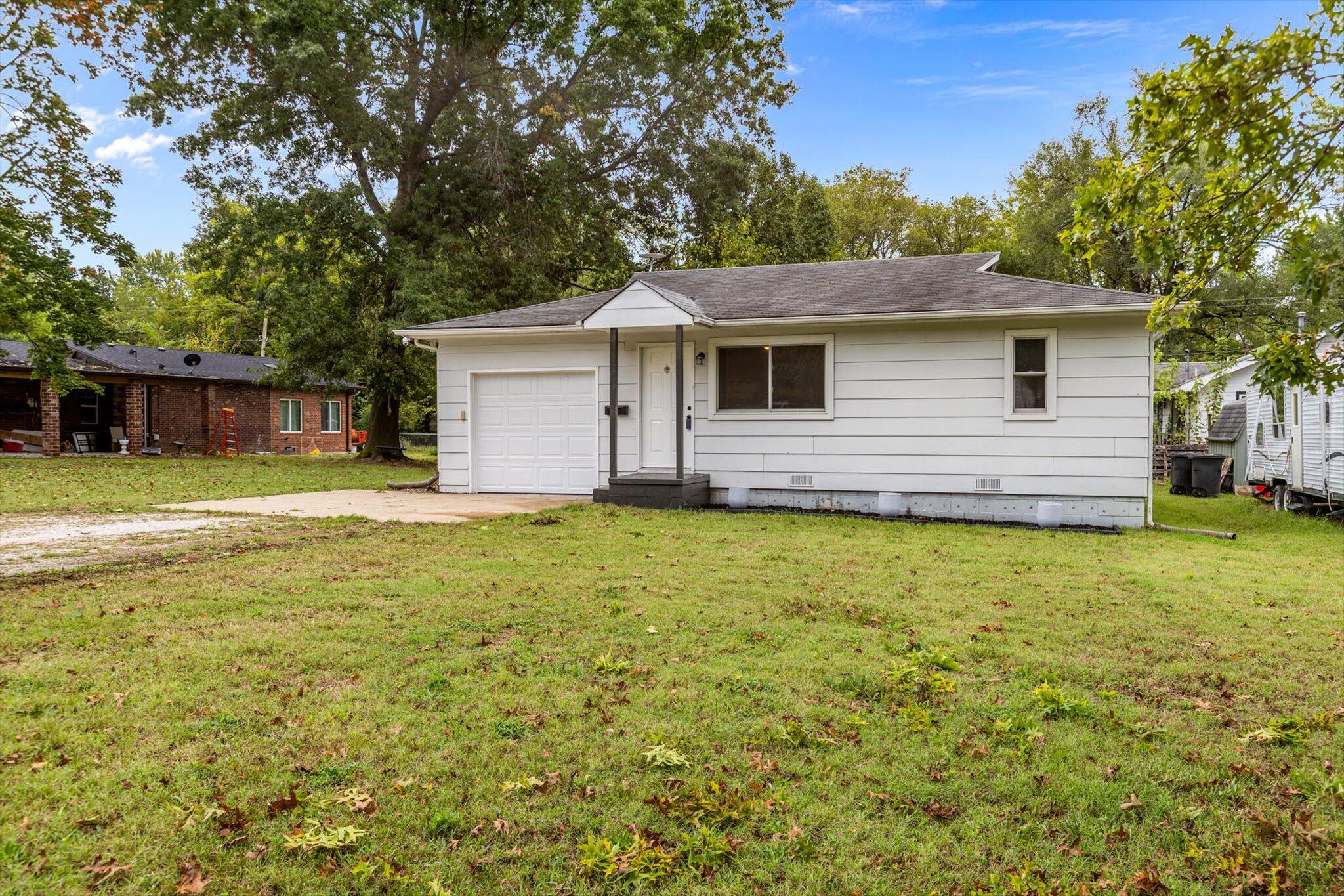 2750 W Walnut Street, Springfield MO 65802