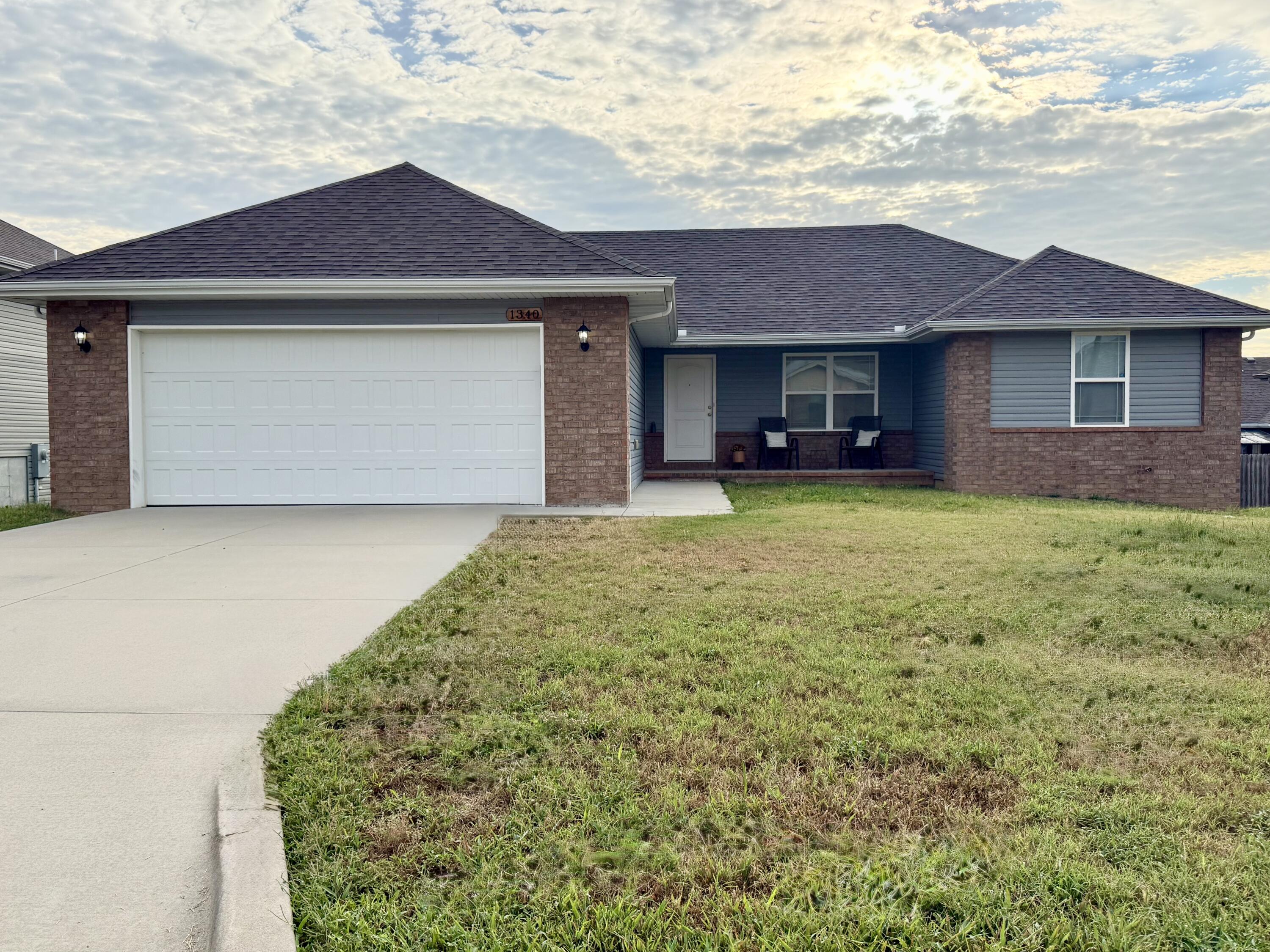 1340 S Rome Avenue, Republic MO 65738