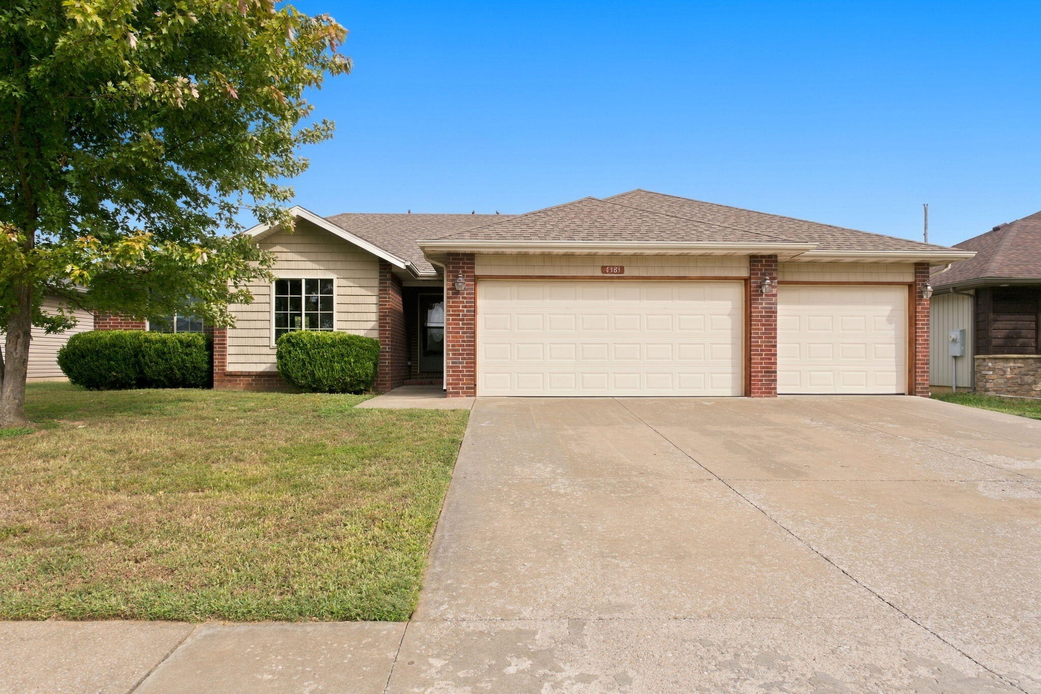 4383 W Nicholas Street, Springfield MO 65802