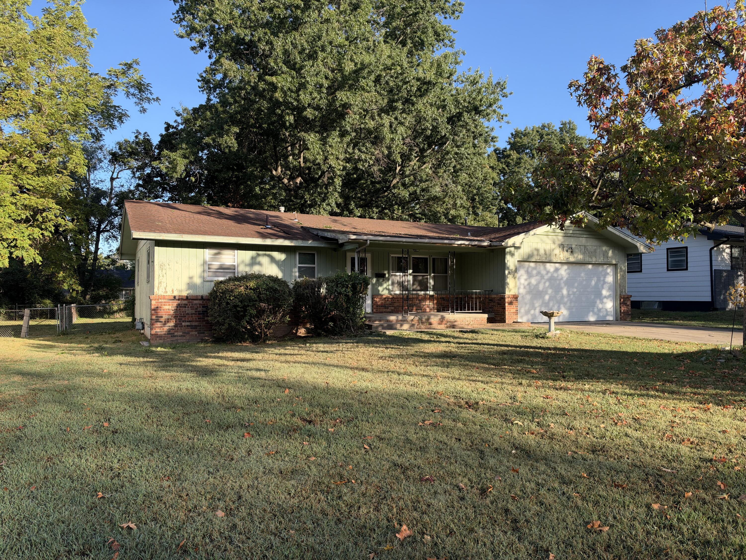 725 N Elmwood Avenue, Springfield MO 65802