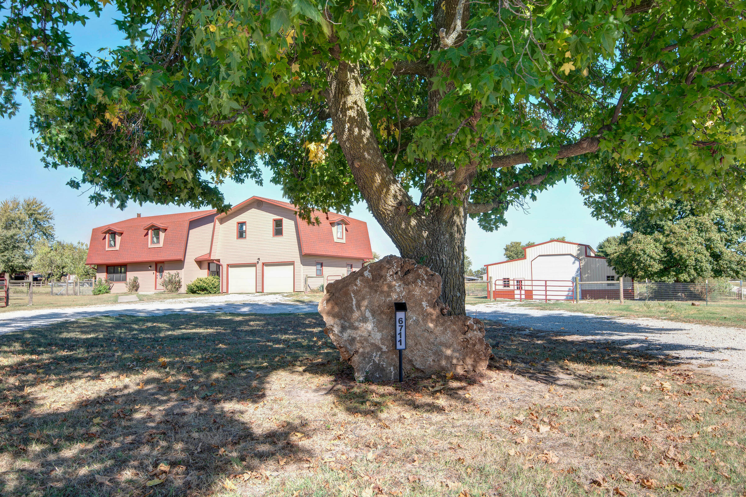 6711 N Farm Road 97, Willard MO 65781