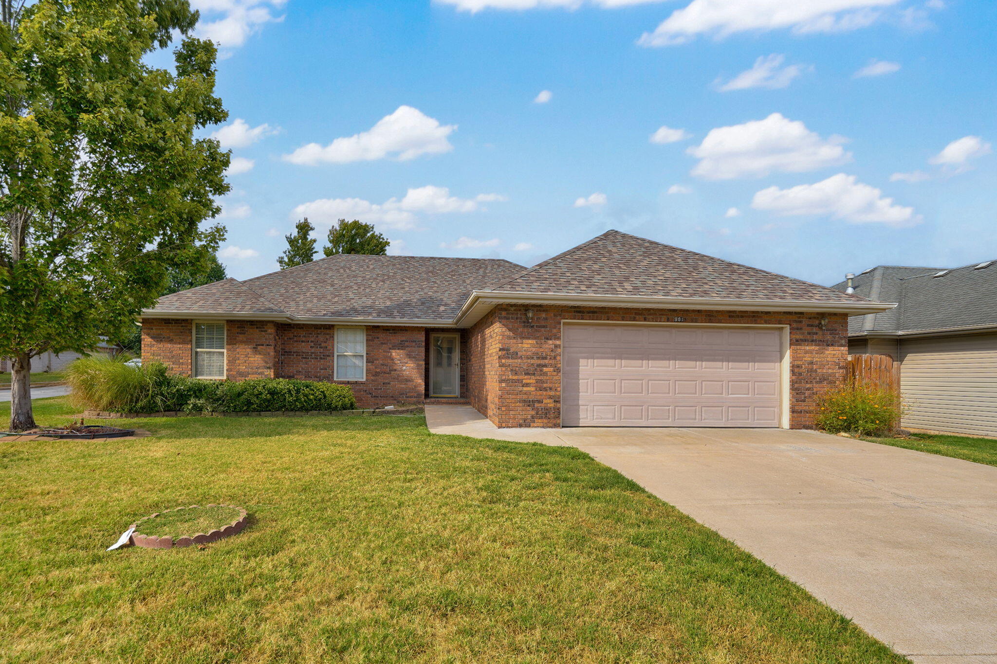 981 W Jake Flood Circle, Nixa MO 65714
