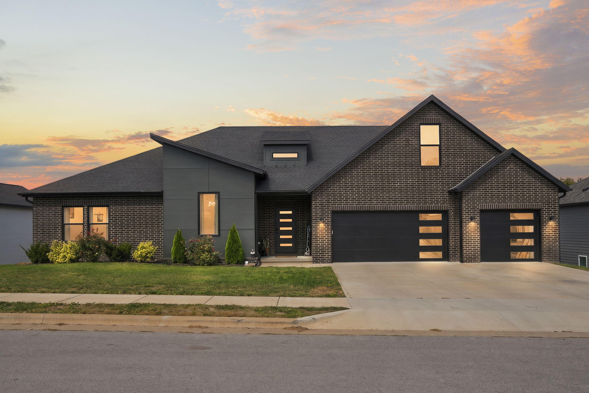 1505 E Silo Ridge Drive, Ozark MO 65721