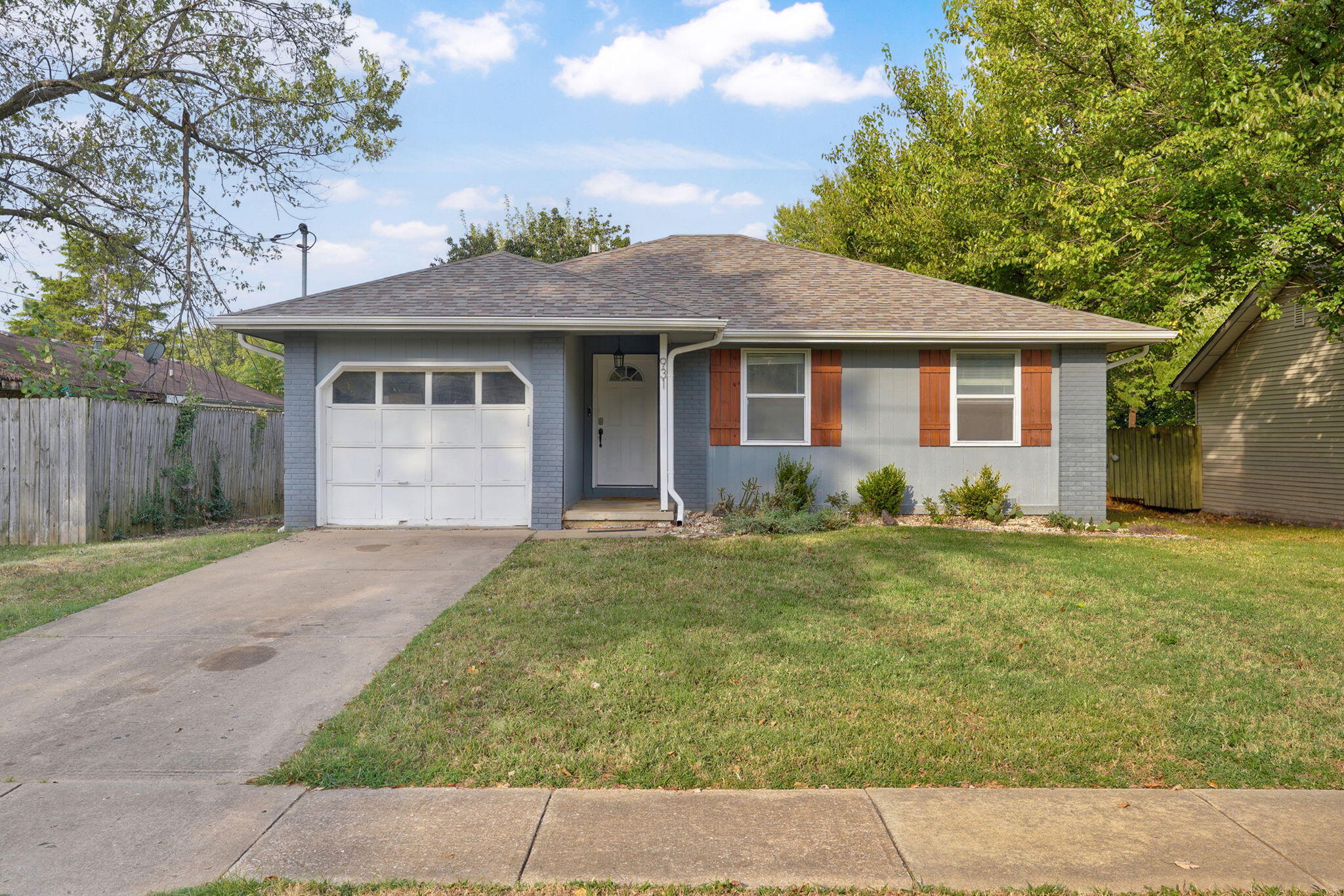 931 S Main Avenue, Springfield MO 65806