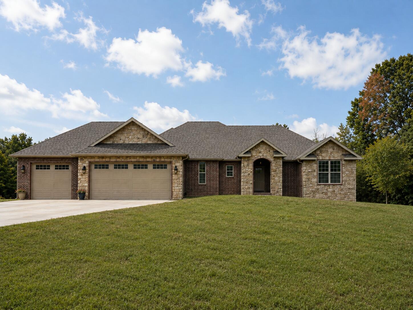 235 Sandy Forest Lane, Clever MO 65631
