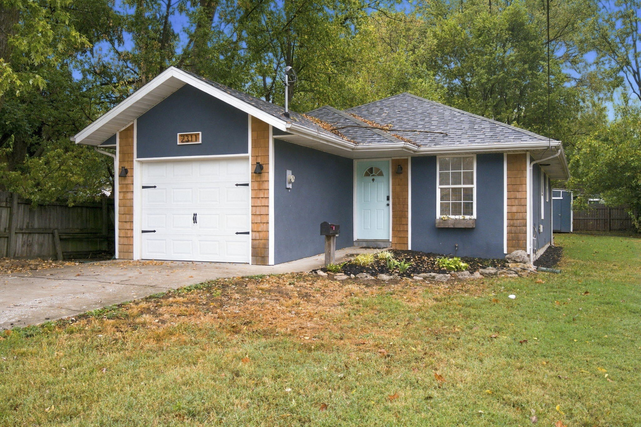 2311 W Nichols Street, Springfield MO 65802