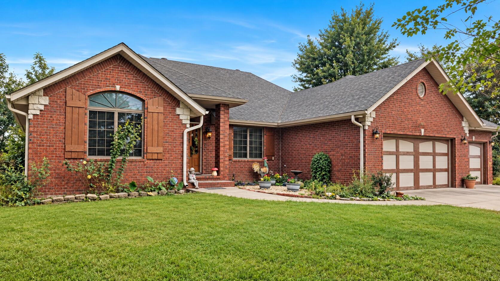 588 E Southernview Road, Ozark MO 65721
