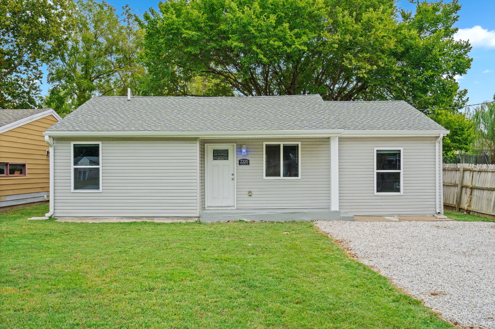 2320 S Kickapoo Avenue, Springfield MO 65804