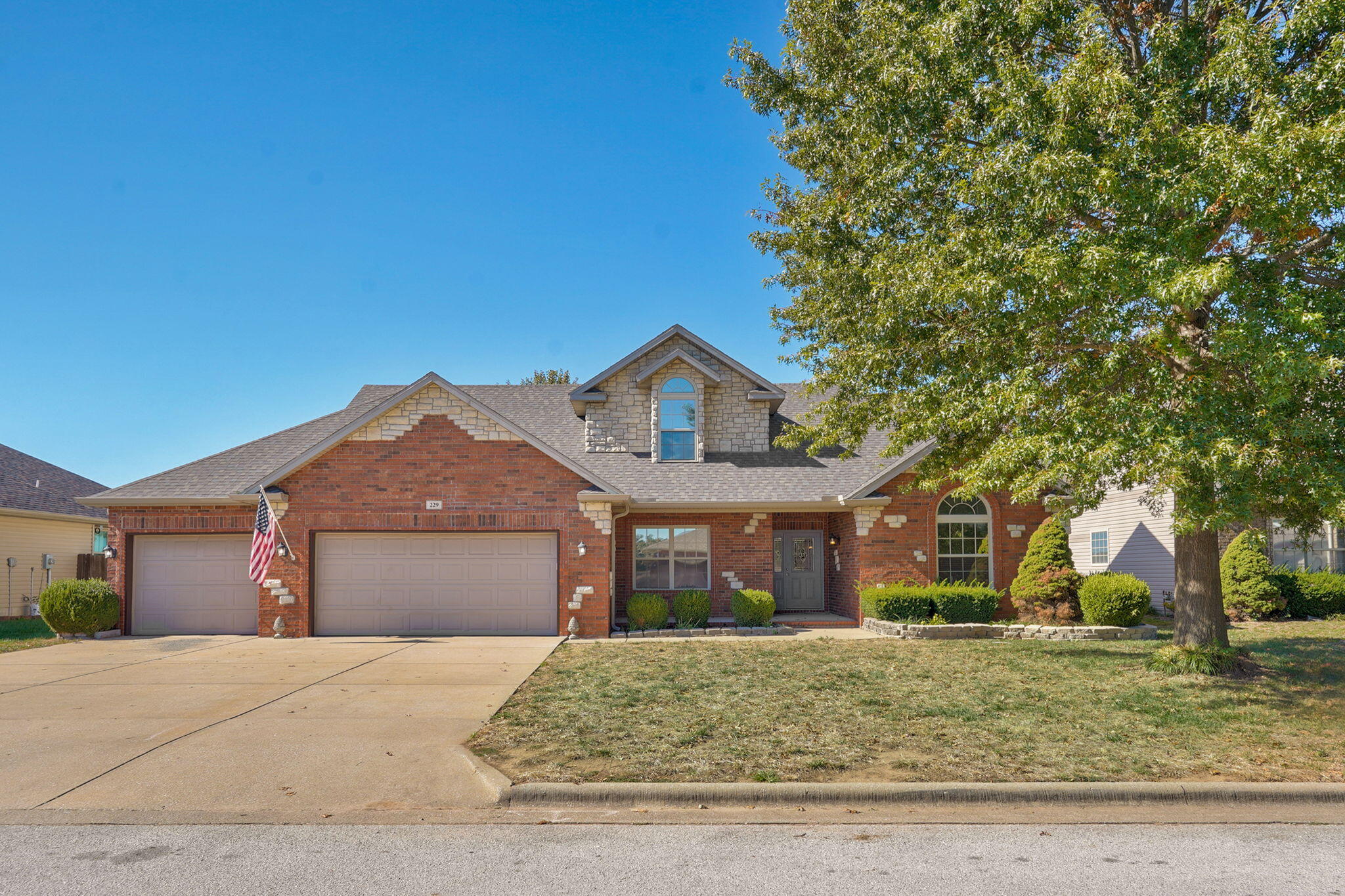 229 N Tierra Drive, Republic MO 65738